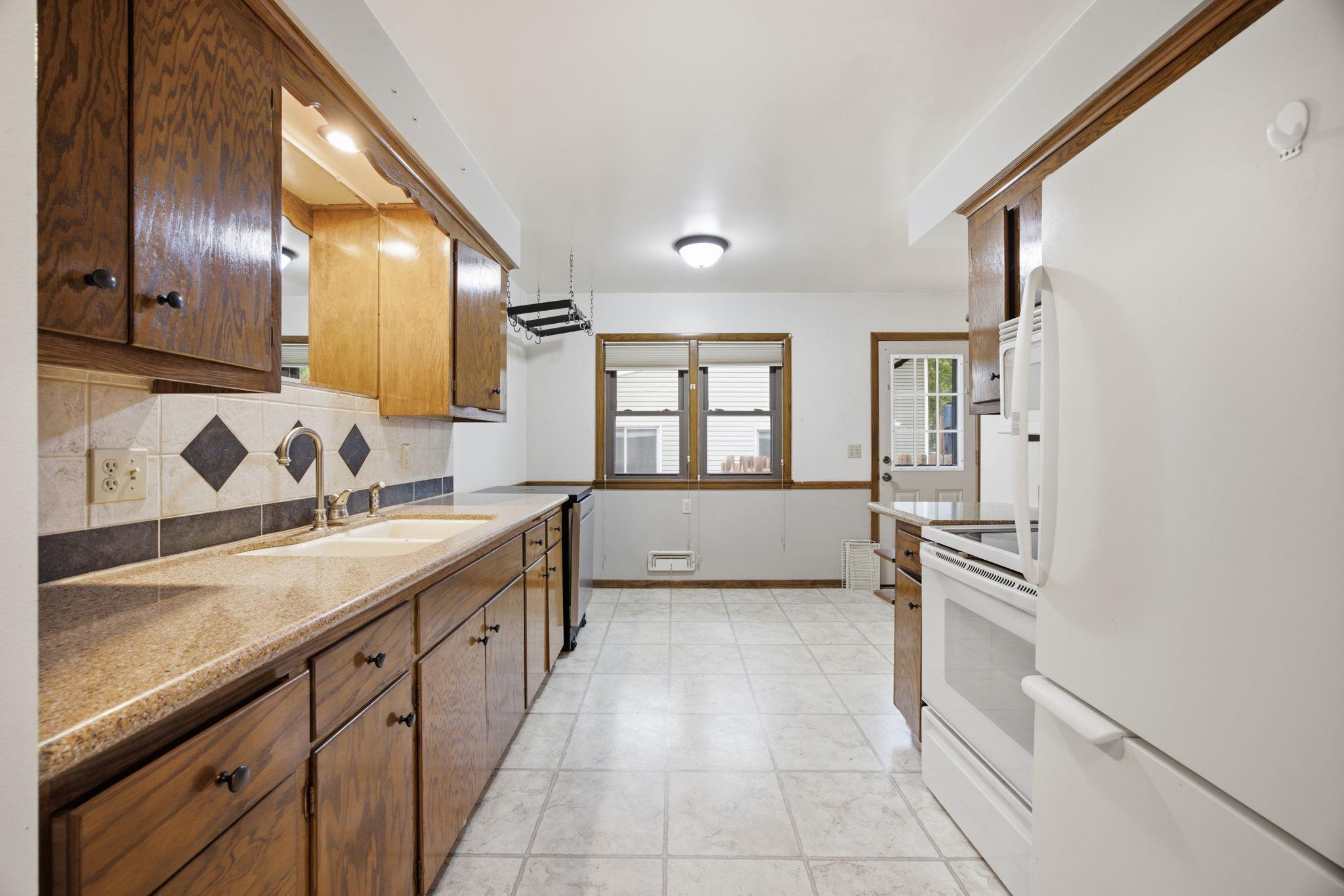 View of Residential at 7720 Edgebrook Drive, Saint Louis Park MN 55426, Saint Louis Park (14 of 39) - Mike Wilen | Minnesota Team Real Estate