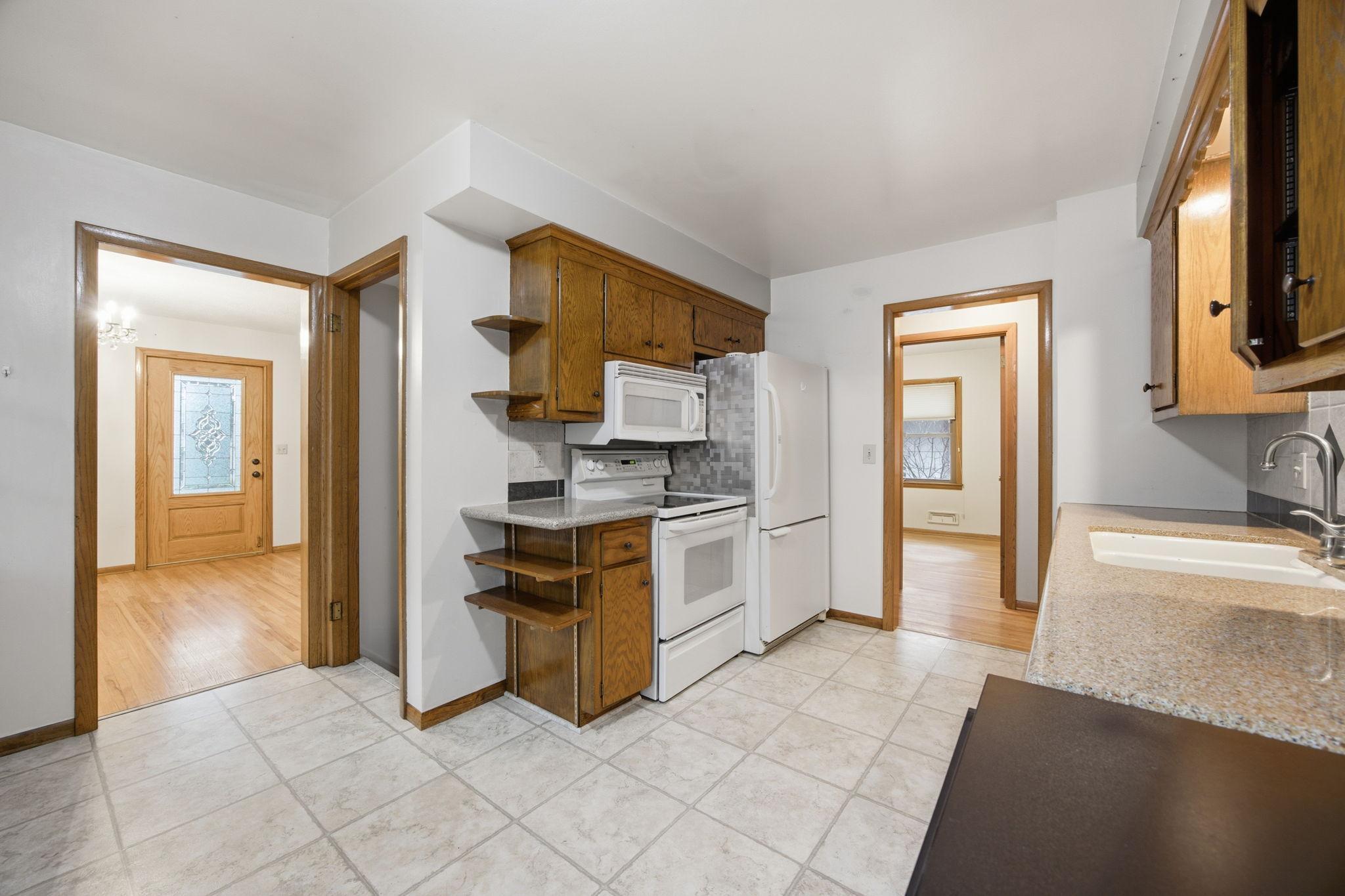 View of Residential at 7720 Edgebrook Drive, Saint Louis Park MN 55426, Saint Louis Park (15 of 39) - Mike Wilen | Minnesota Team Real Estate