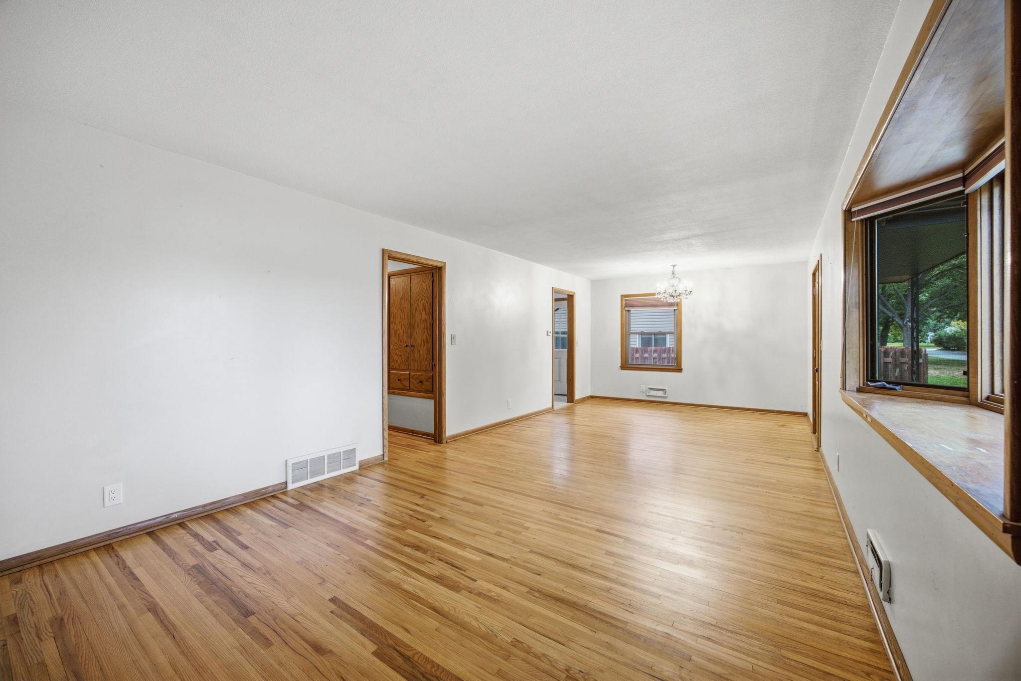 View of Residential at 7720 Edgebrook Drive, Saint Louis Park MN 55426, Saint Louis Park (9 of 39) - Mike Wilen | Minnesota Team Real Estate