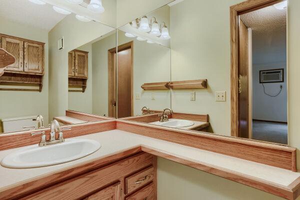 View of Residential at 8777 Jasmine Lane, Eden Prairie MN 55344, Eden Prairie (11 of 17) - Mike Wilen | Minnesota Team Real Estate