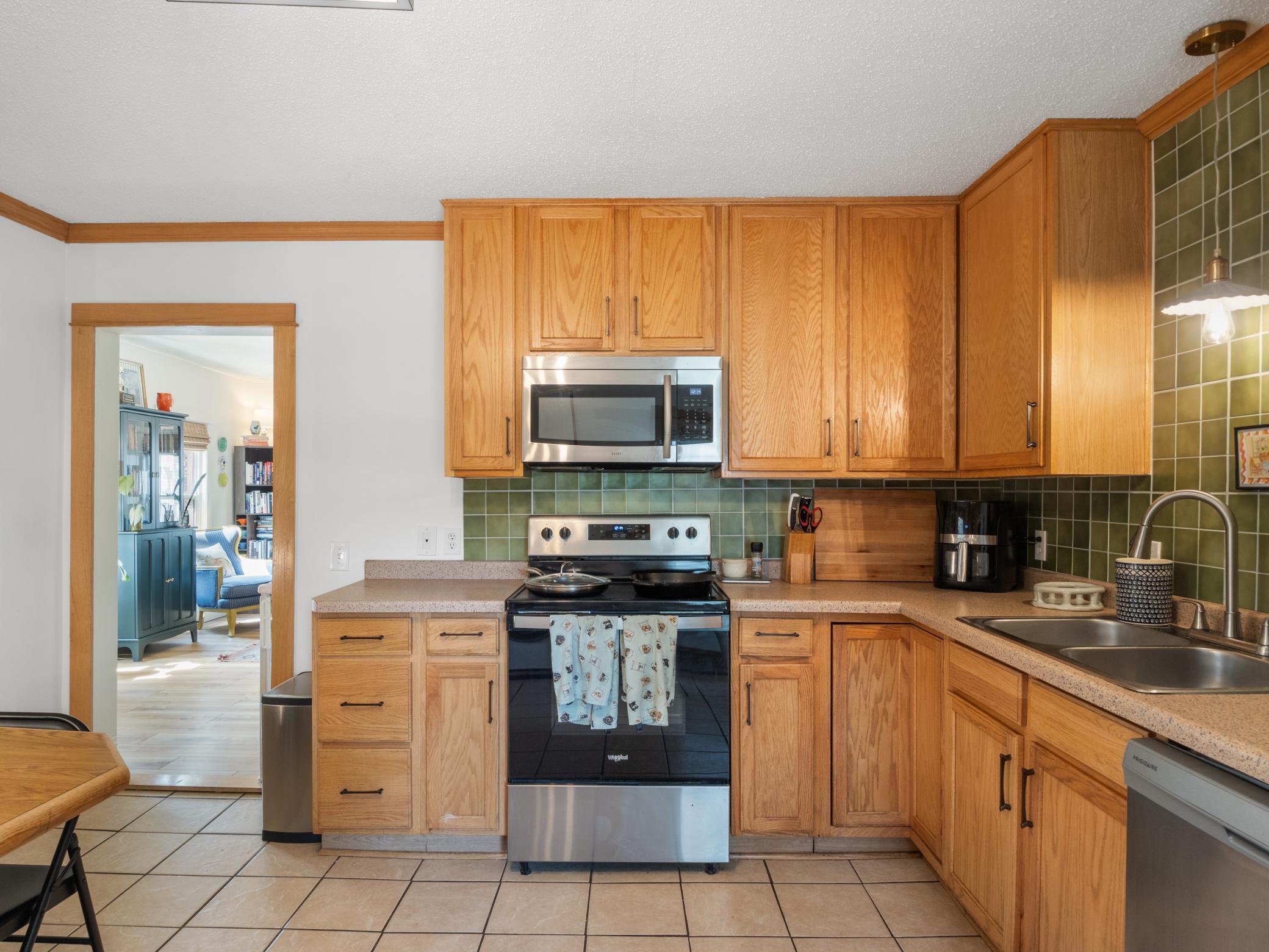 View of Residential at 709 24th Avenue, Minneapolis MN 55418, Minneapolis (12 of 35) - Mike Wilen | Minnesota Team Real Estate