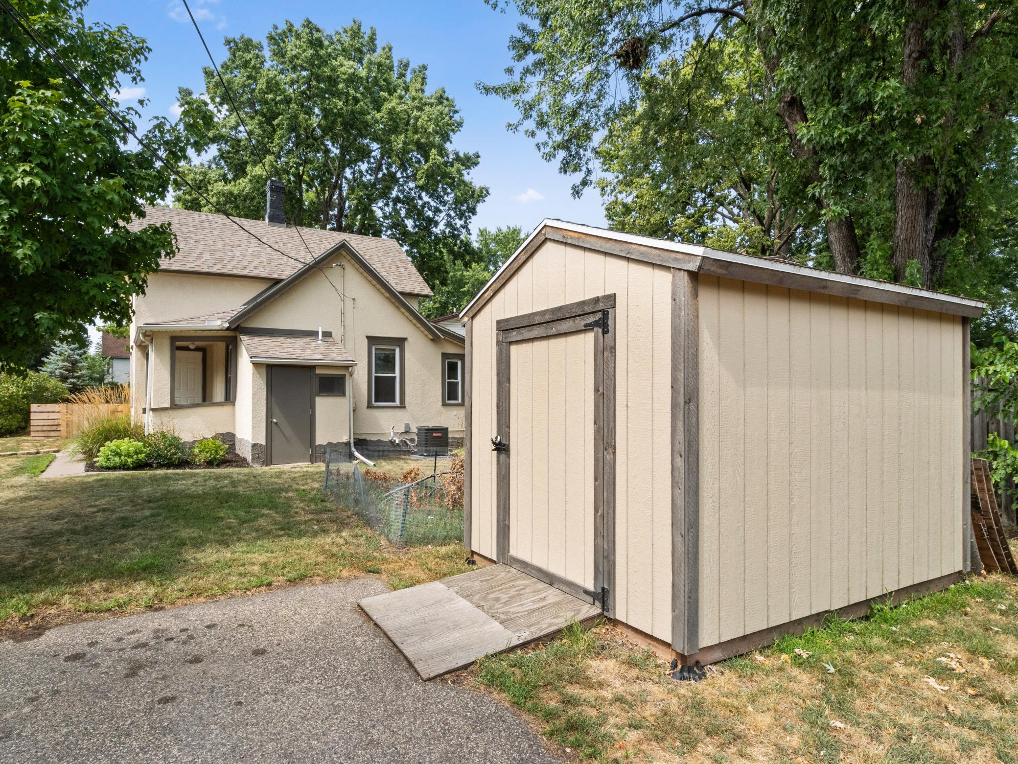 View of Residential at 709 24th Avenue, Minneapolis MN 55418, Minneapolis (28 of 35) - Mike Wilen | Minnesota Team Real Estate