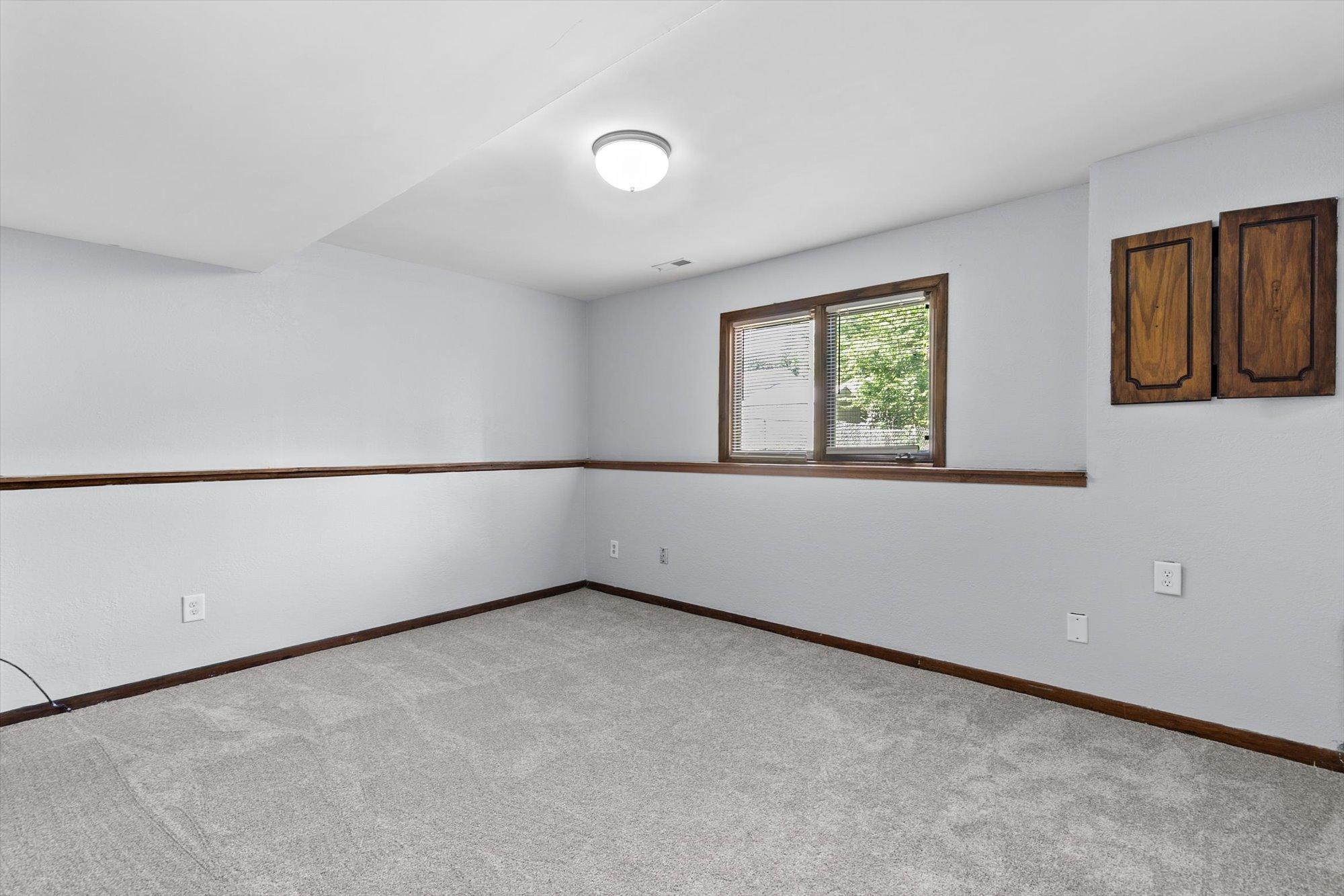 View of Residential at 677 California Avenue, Saint Paul MN 55106, Saint Paul (32 of 35) - Mike Wilen | Minnesota Team Real Estate