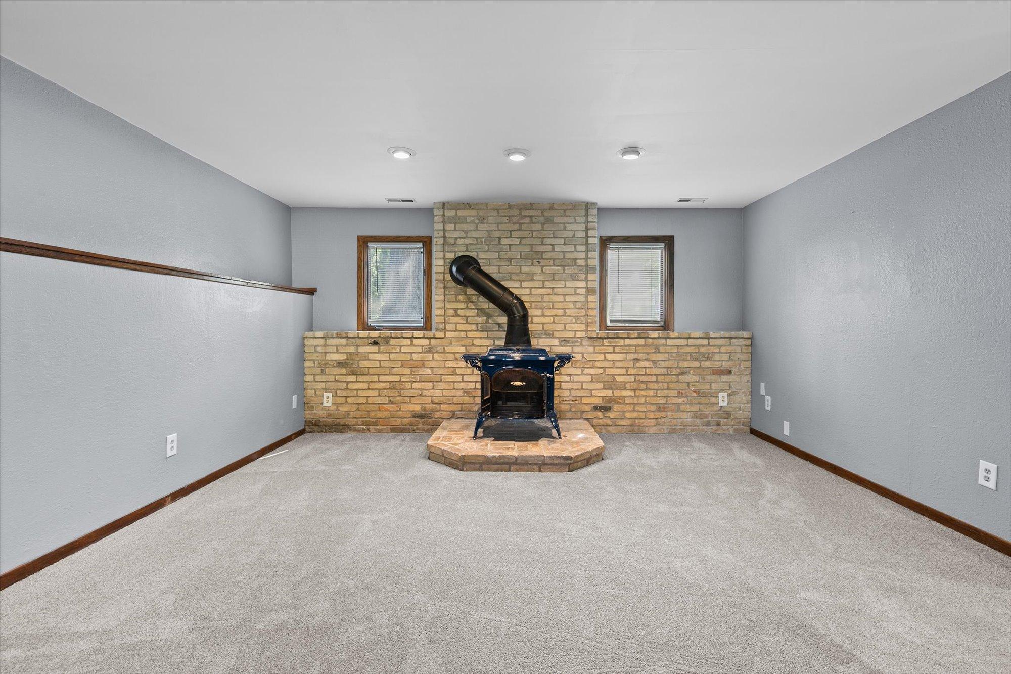 View of Residential at 677 California Avenue, Saint Paul MN 55106, Saint Paul (27 of 35) - Mike Wilen | Minnesota Team Real Estate