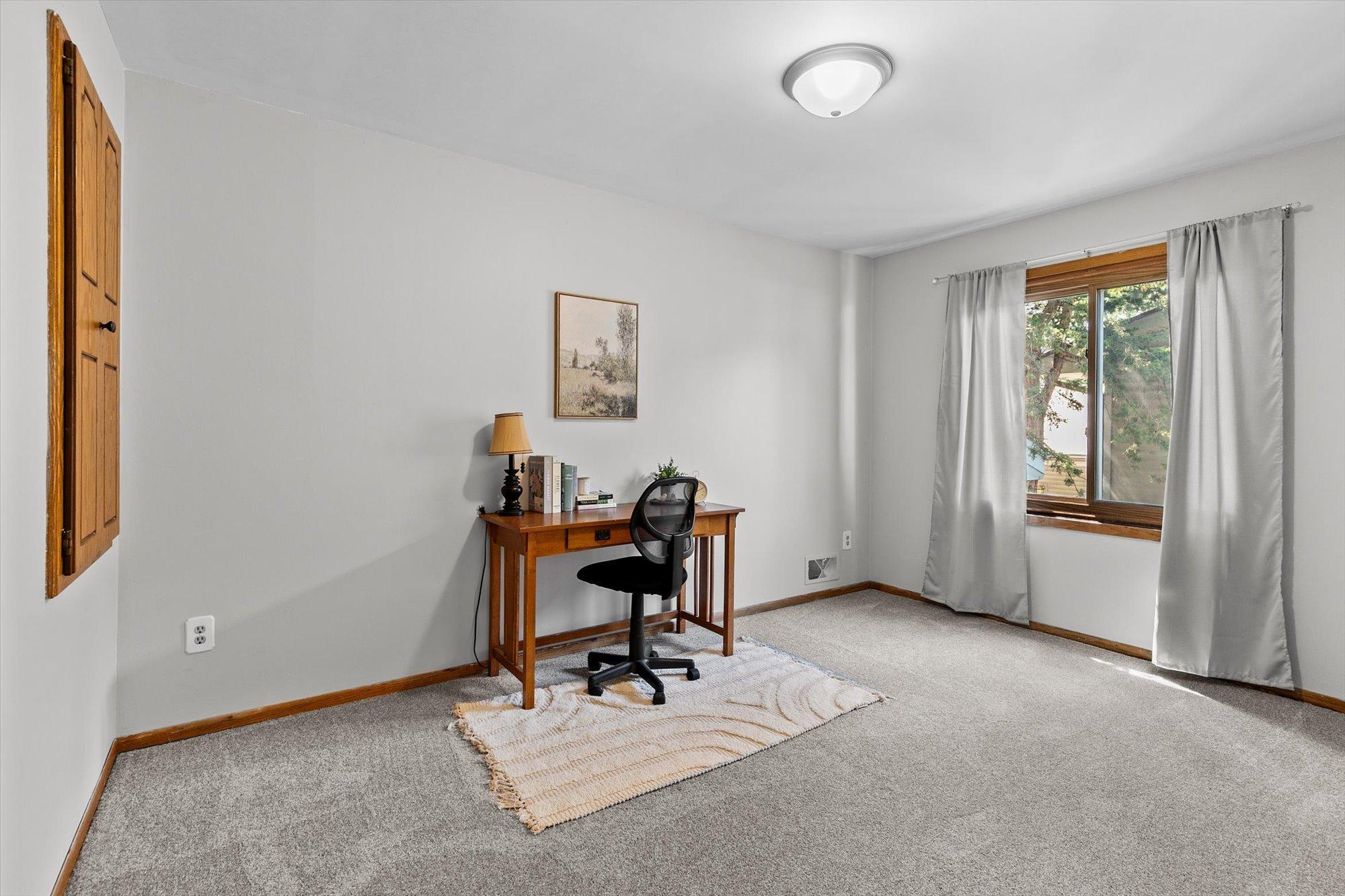 View of Residential at 677 California Avenue, Saint Paul MN 55106, Saint Paul (26 of 35) - Mike Wilen | Minnesota Team Real Estate