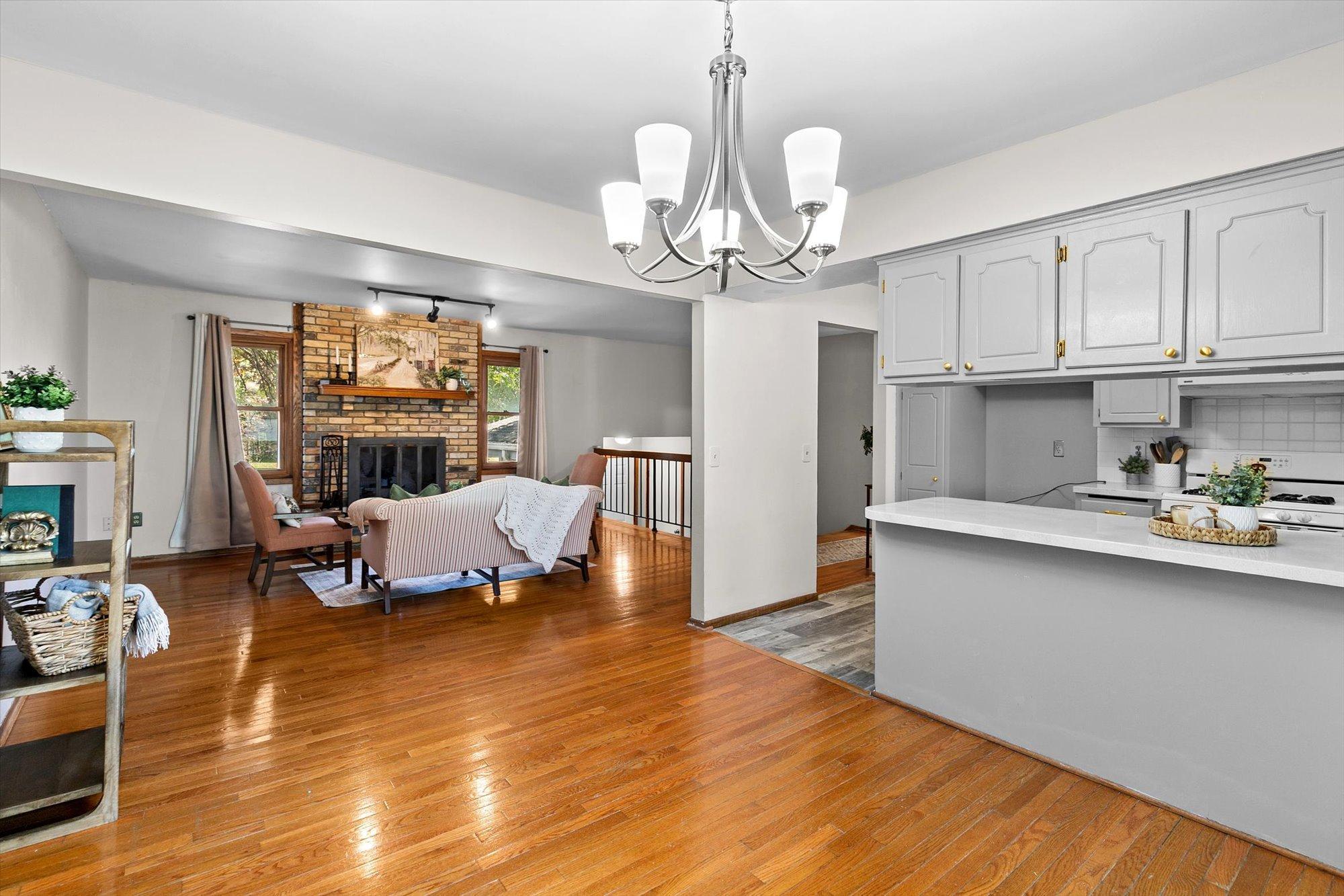 View of Residential at 677 California Avenue, Saint Paul MN 55106, Saint Paul (20 of 35) - Mike Wilen | Minnesota Team Real Estate