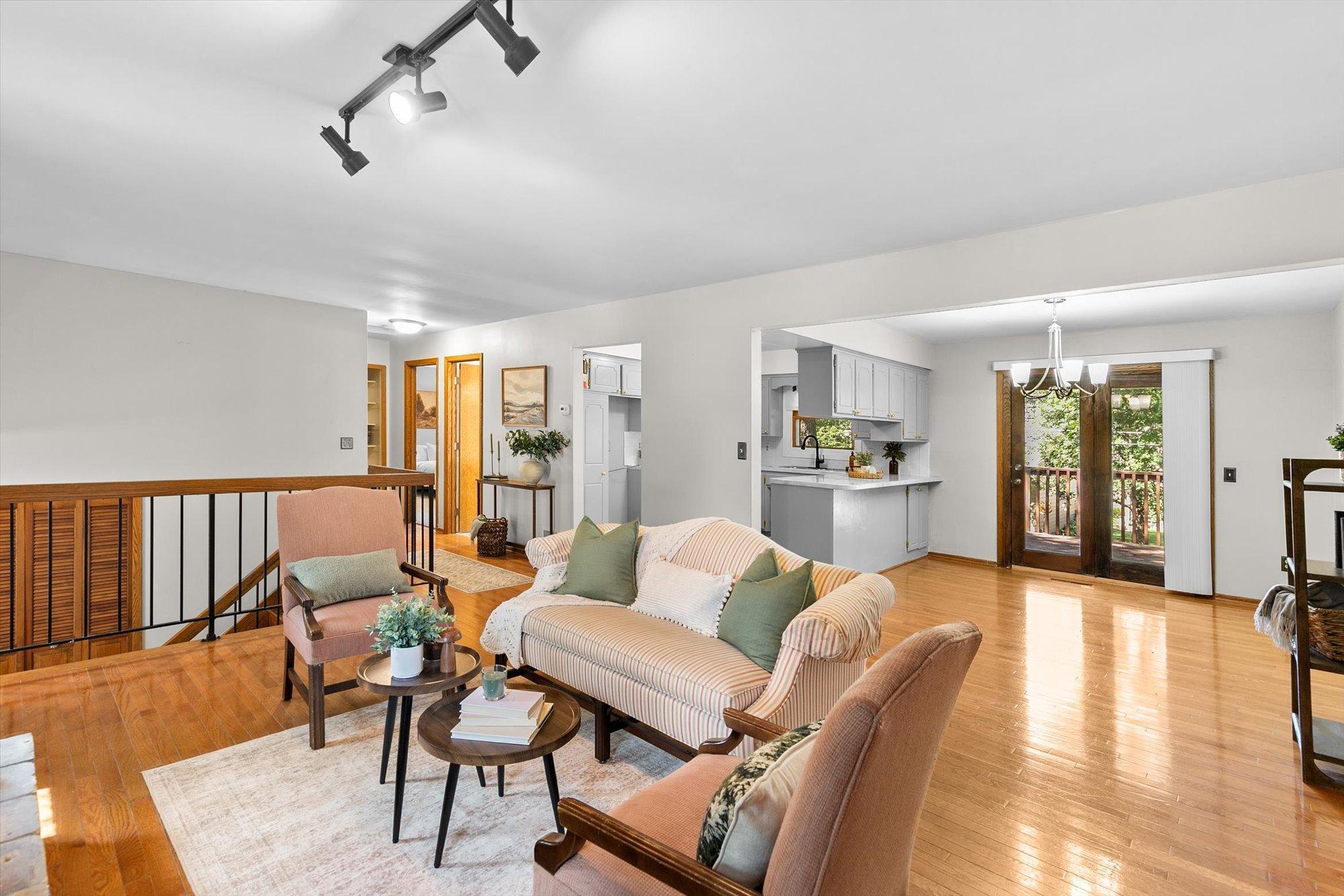 View of Residential at 677 California Avenue, Saint Paul MN 55106, Saint Paul (13 of 35) - Mike Wilen | Minnesota Team Real Estate