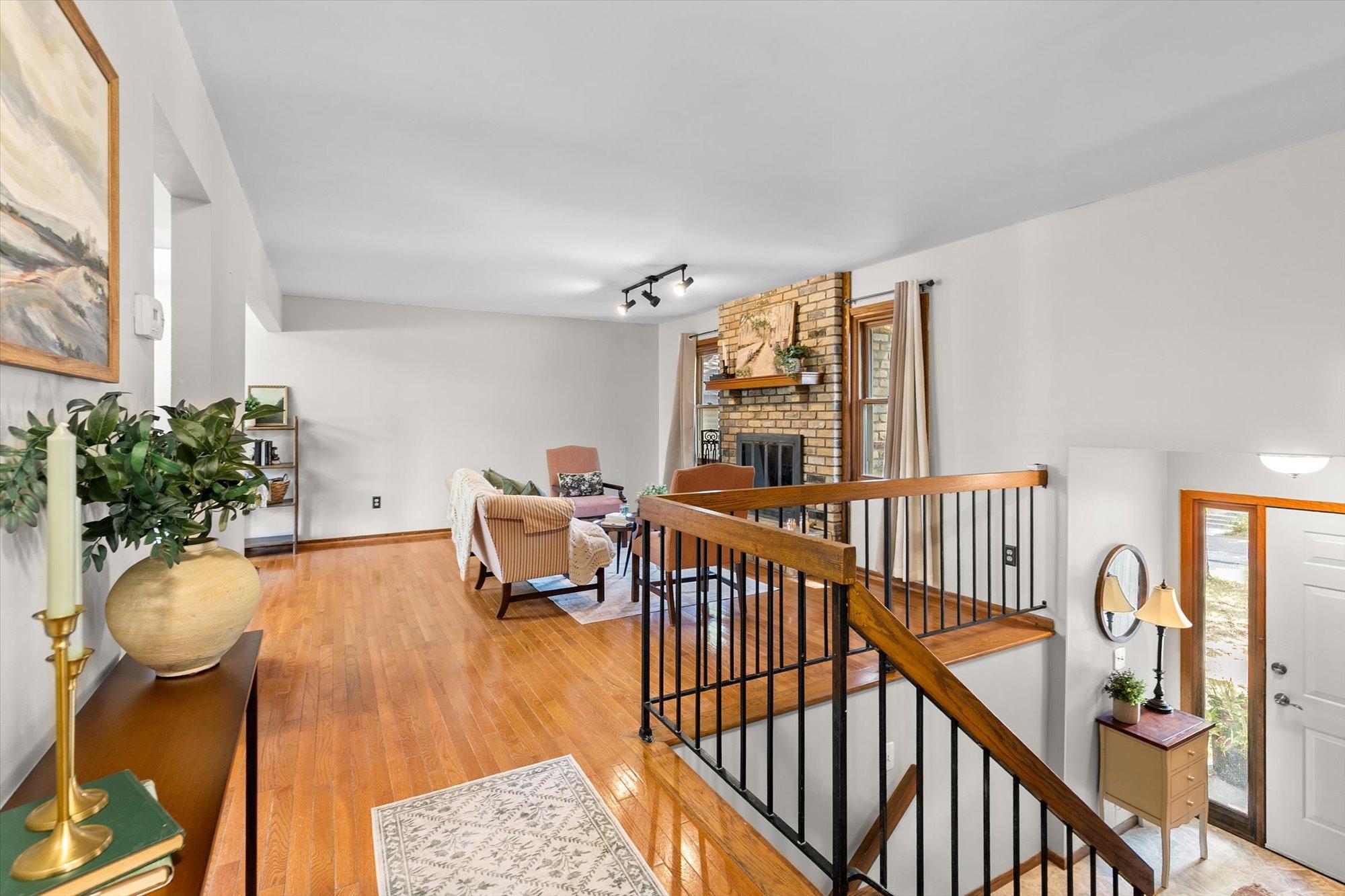 View of Residential at 677 California Avenue, Saint Paul MN 55106, Saint Paul (10 of 35) - Mike Wilen | Minnesota Team Real Estate