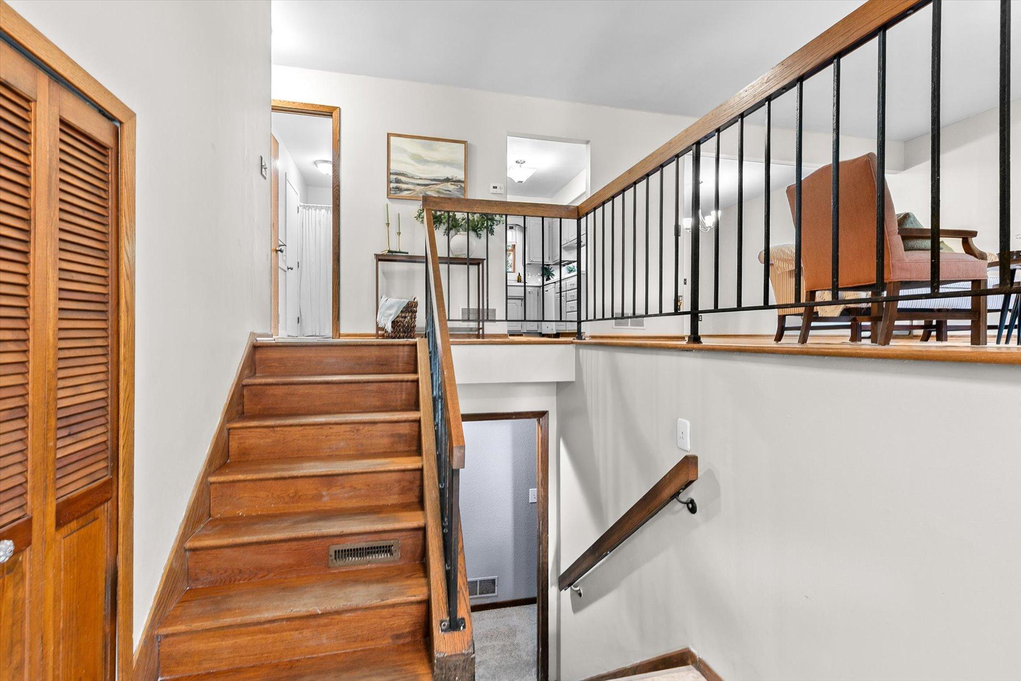 View of Residential at 677 California Avenue, Saint Paul MN 55106, Saint Paul (8 of 35) - Mike Wilen | Minnesota Team Real Estate