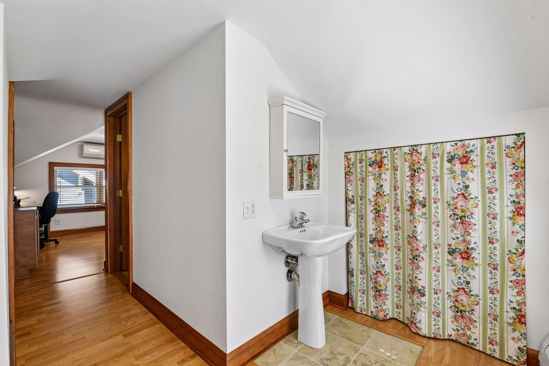 View of Residential at 4733 Bryant Avenue, Minneapolis MN 55419, Minneapolis (35 of 48) - Mike Wilen | Minnesota Team Real Estate