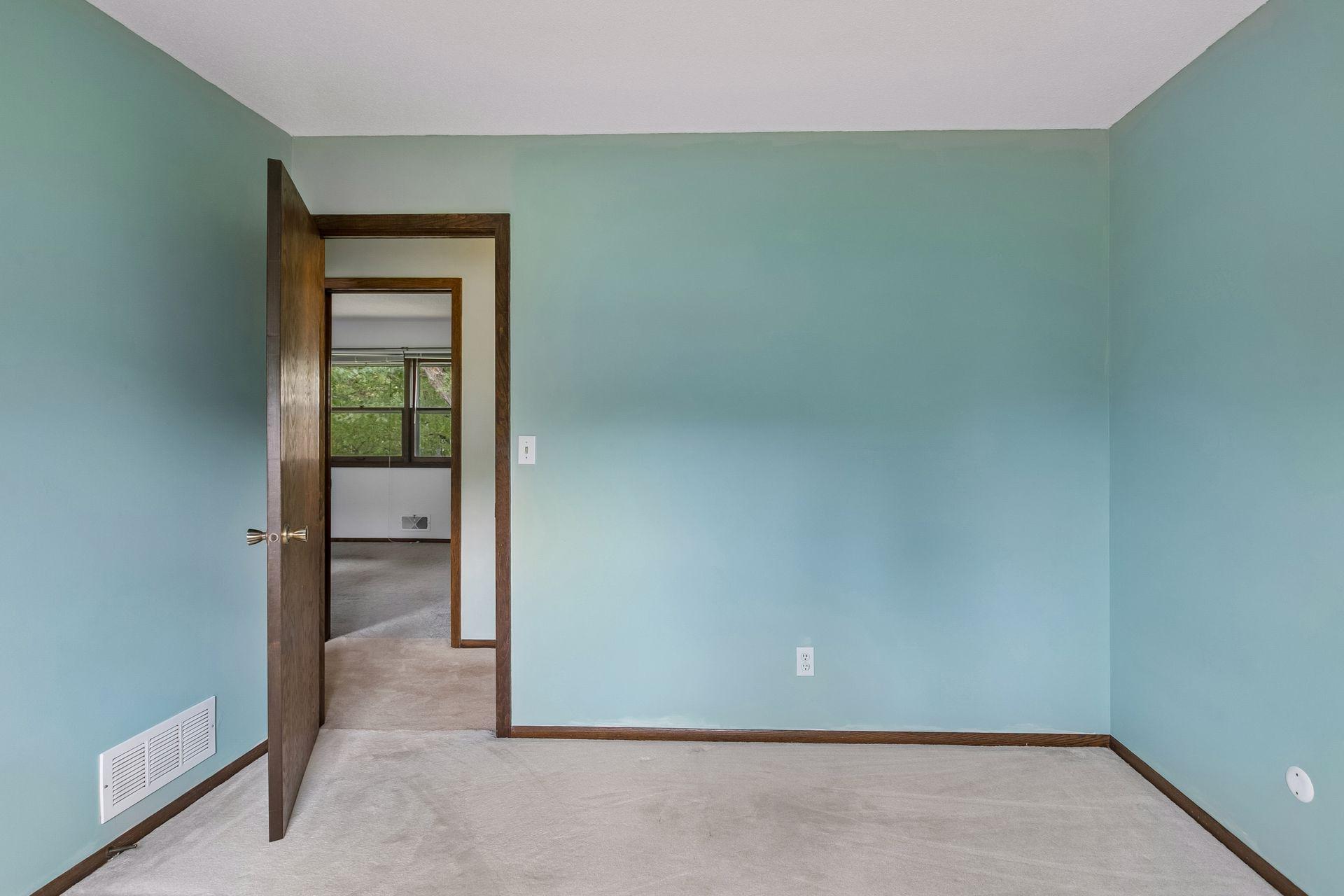 View of Residential at 756 Larson Court, Shoreview MN 55126, Shoreview (22 of 41) - Mike Wilen | Minnesota Team Real Estate