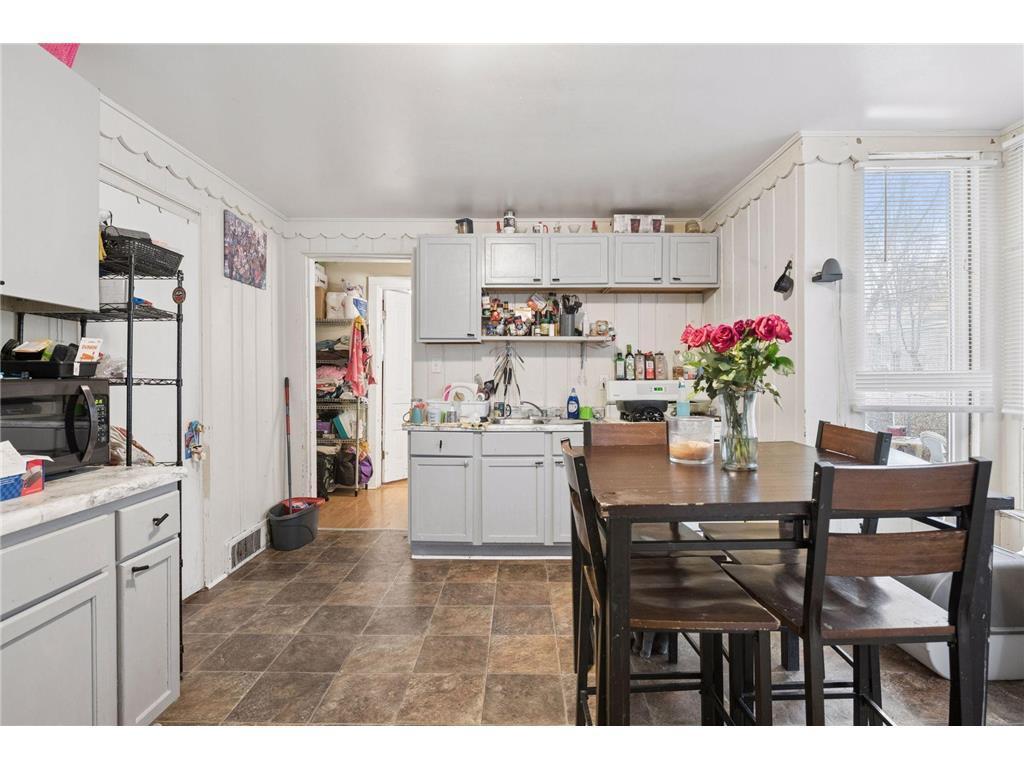 View of Residential Income at 306 King Street, Saint Paul MN 55107, Saint Paul (8 of 45) - Mike Wilen | Minnesota Team Real Estate