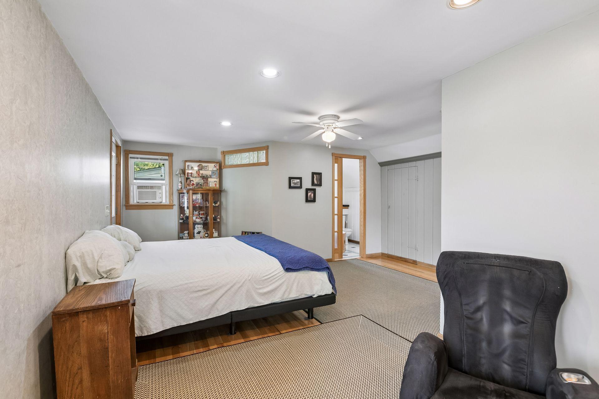 View of Residential at 2908 Hampshire Avenue, Saint Louis Park MN 55426, Saint Louis Park (11 of 29) - Mike Wilen | Minnesota Team Real Estate