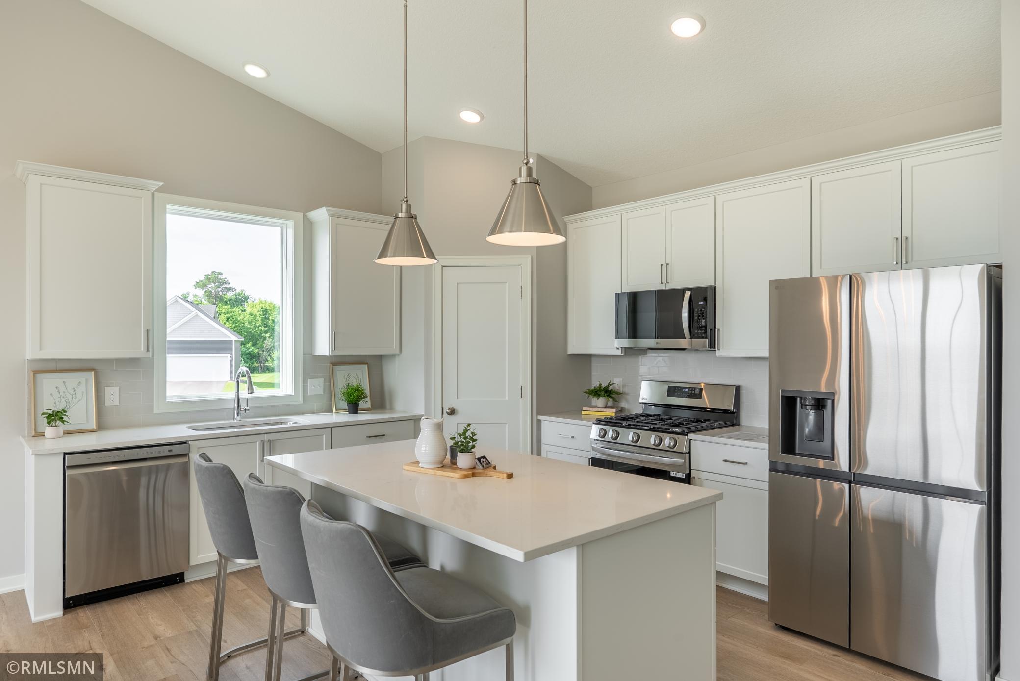 View of Residential at 9152 62nd Street, Cottage Grove MN 55016, Cottage Grove (11 of 24) - Mike Wilen | Minnesota Team Real Estate