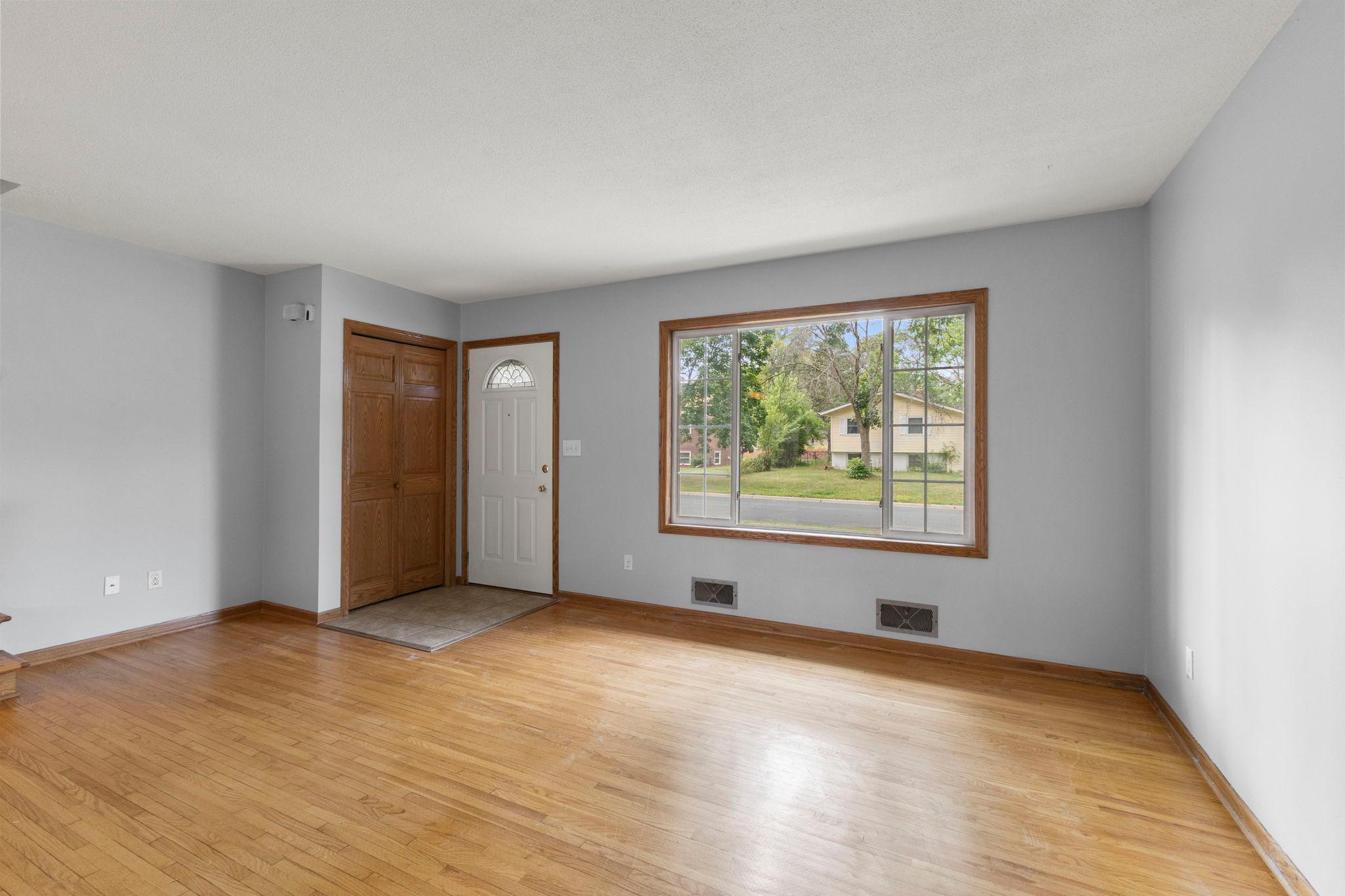 View of Residential at 3684 Prairie Road, White Bear Lake MN 55110, White Bear Lake (5 of 41) - Mike Wilen | Minnesota Team Real Estate