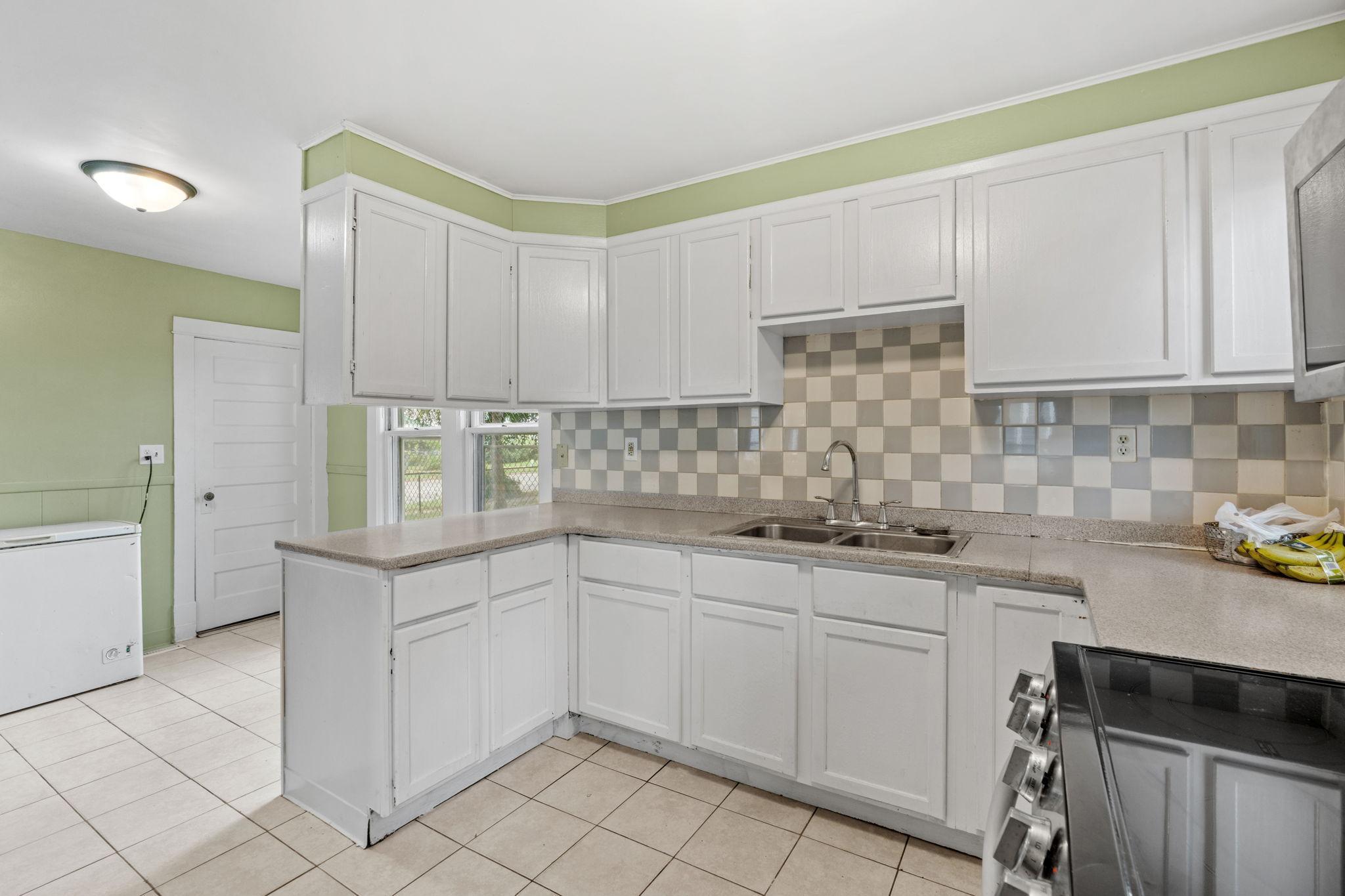 View of Residential at 779 Thomas Avenue, Saint Paul MN 55104, Saint Paul (14 of 33) - Mike Wilen | Minnesota Team Real Estate