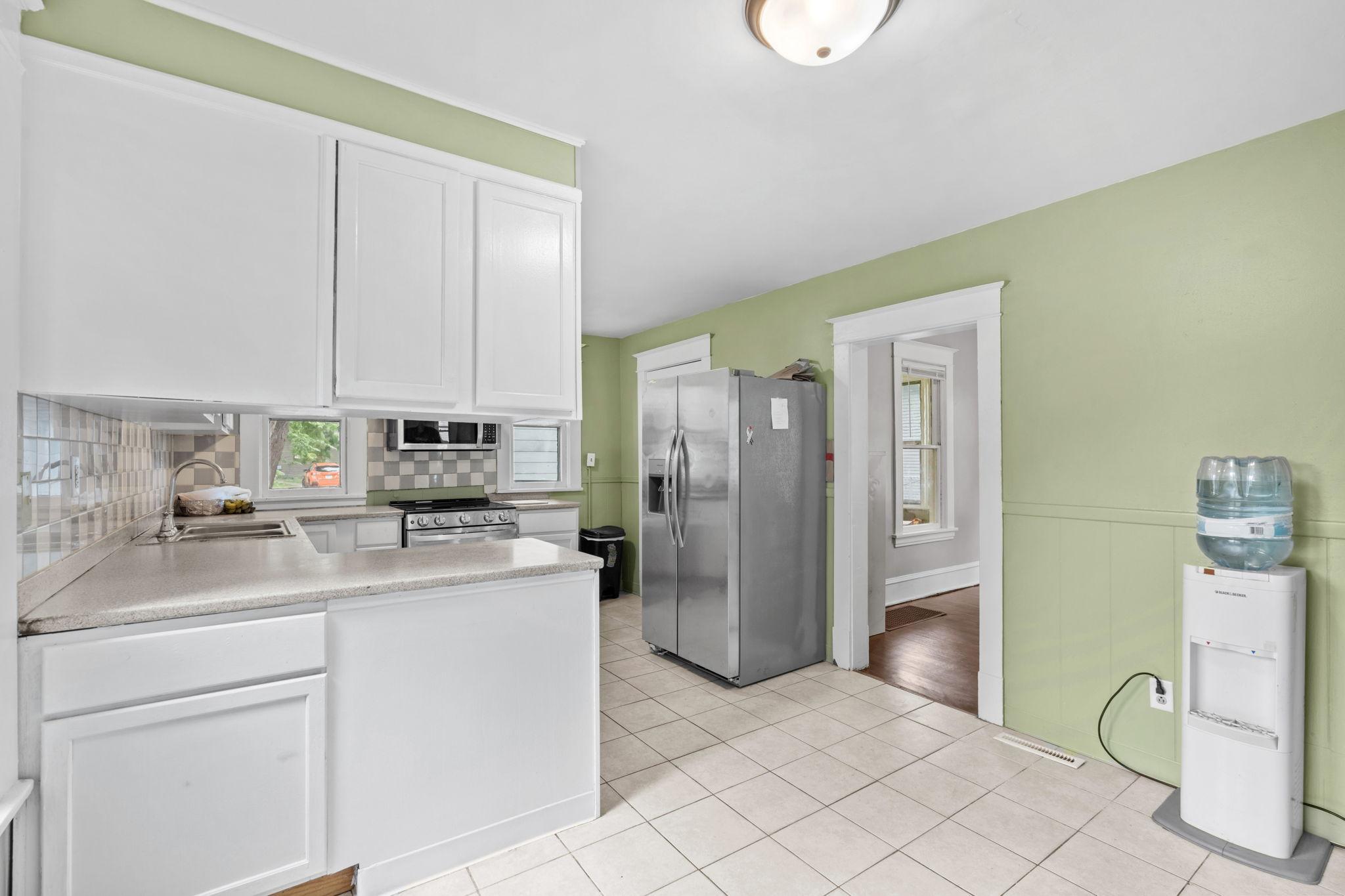 View of Residential at 779 Thomas Avenue, Saint Paul MN 55104, Saint Paul (11 of 33) - Mike Wilen | Minnesota Team Real Estate