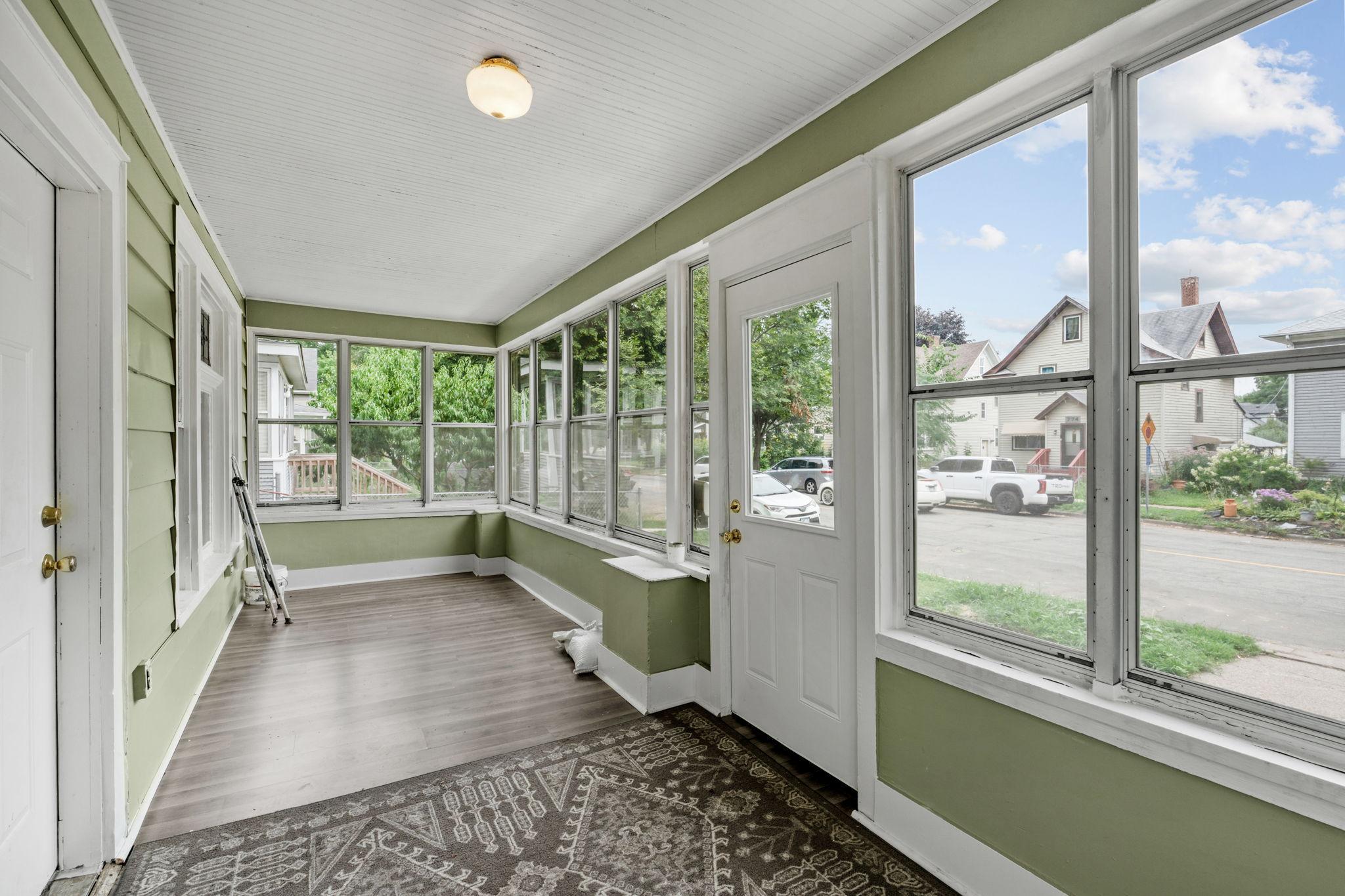 View of Residential at 779 Thomas Avenue, Saint Paul MN 55104, Saint Paul (3 of 33) - Mike Wilen | Minnesota Team Real Estate