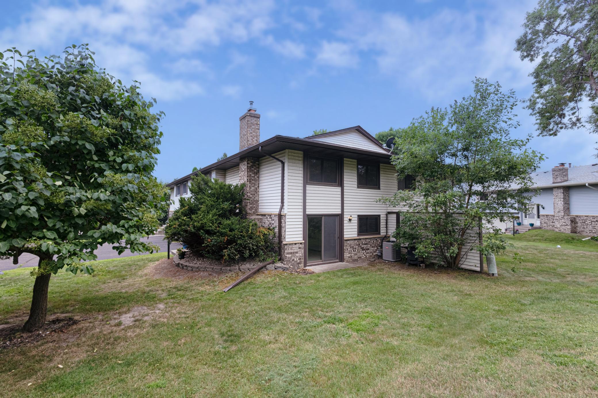 View of Residential at 6570 Upper 35th Street, Oakdale MN 55128, Oakdale (2 of 16) - Mike Wilen | Minnesota Team Real Estate