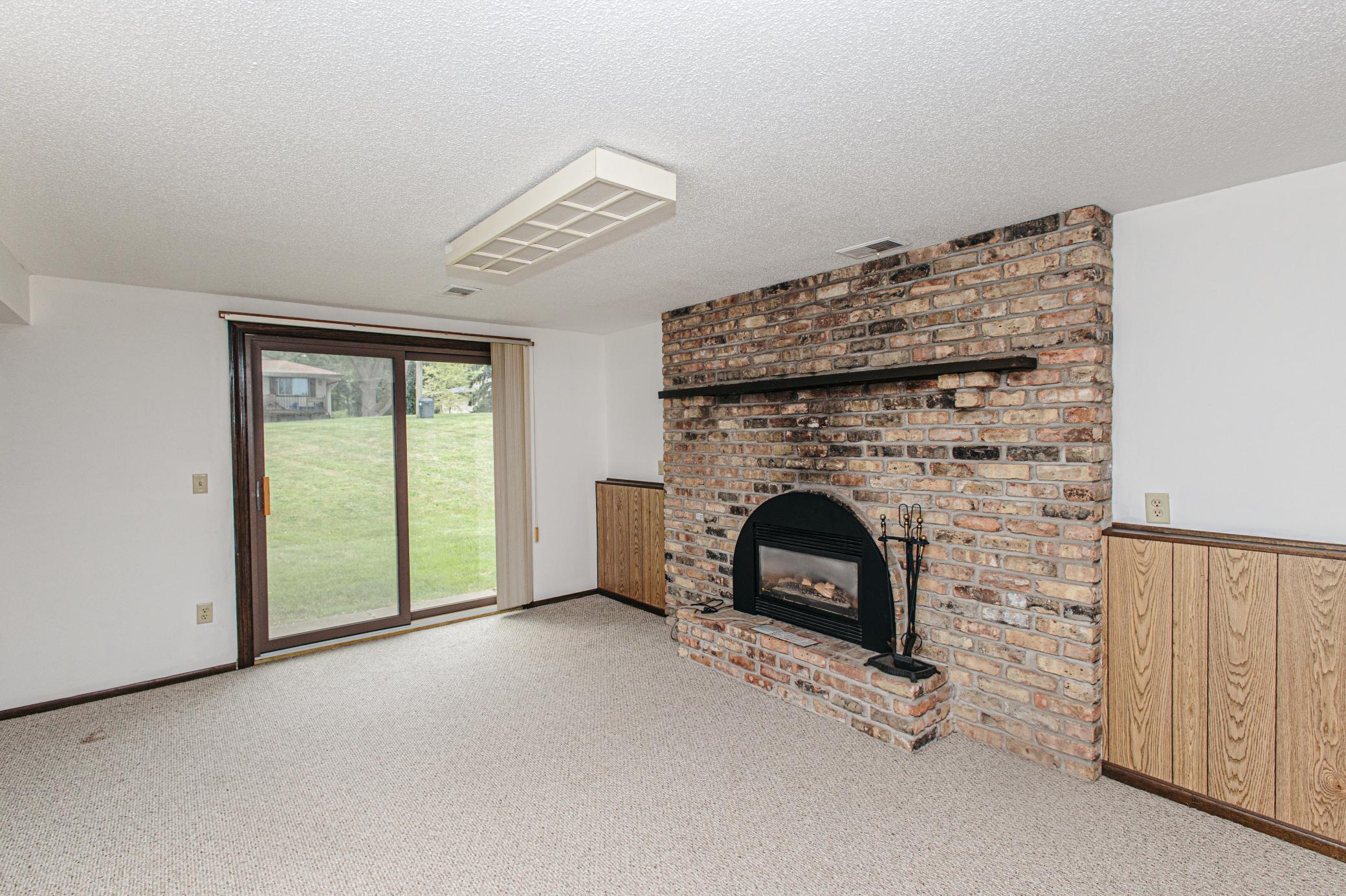 View of Residential at 6570 Upper 35th Street, Oakdale MN 55128, Oakdale (6 of 16) - Mike Wilen | Minnesota Team Real Estate