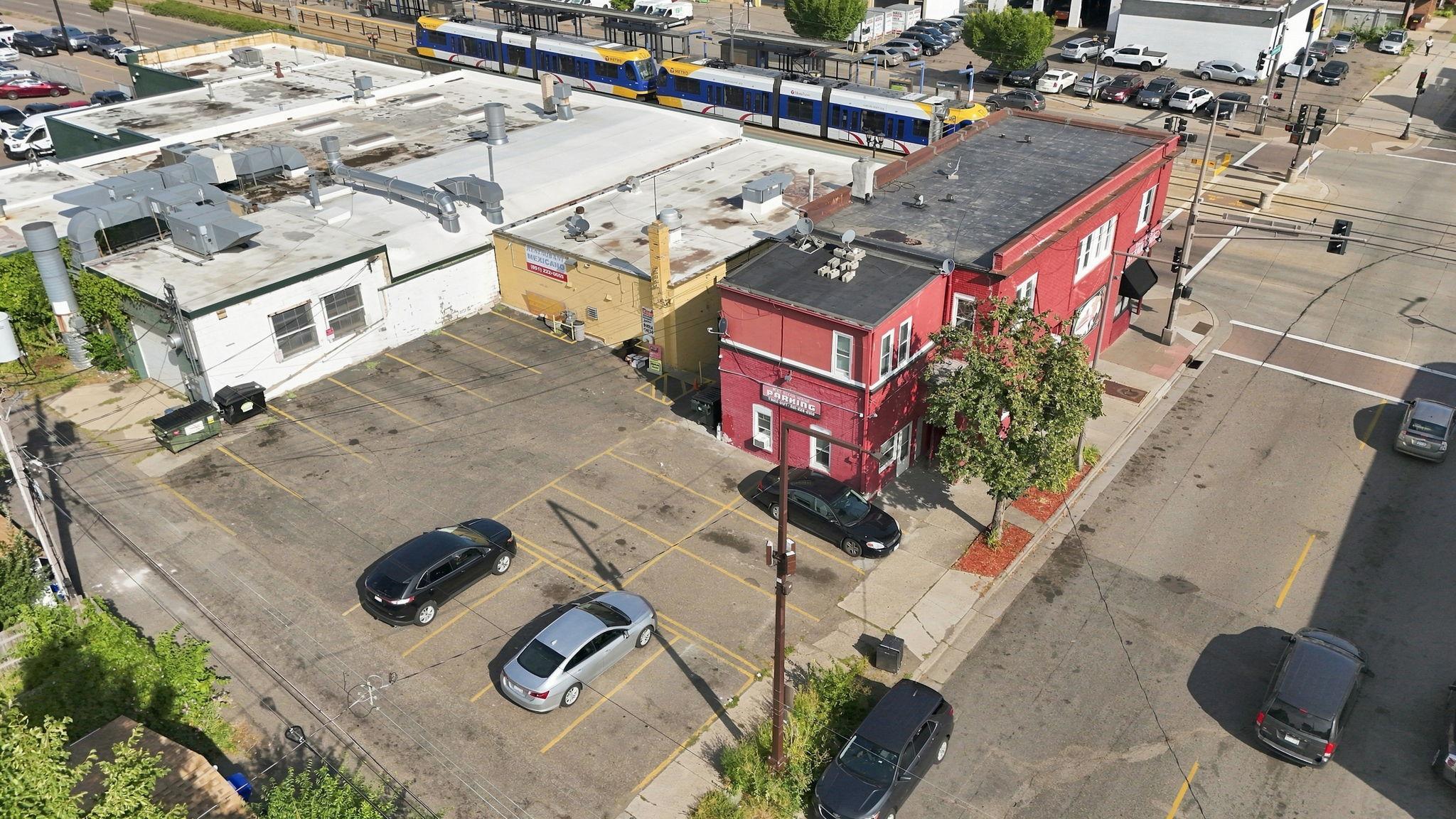 View of Commercial Sale at 860 University Avenue, Saint Paul MN 55104, Saint Paul (4 of 20) - Mike Wilen | Minnesota Team Real Estate