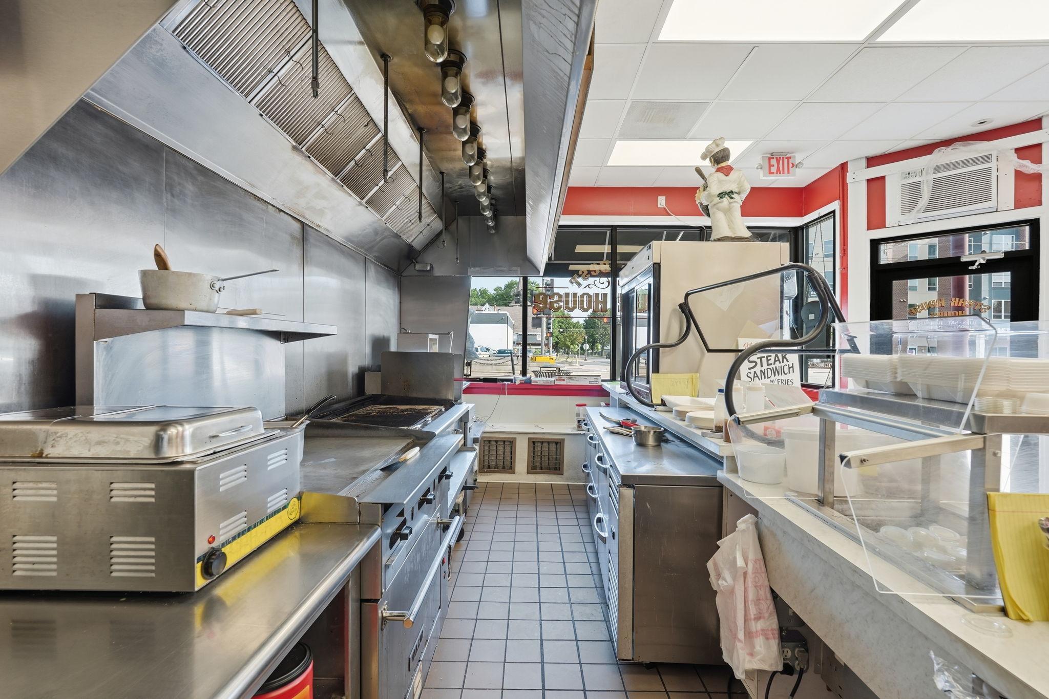 View of Commercial Sale at 860 University Avenue, Saint Paul MN 55104, Saint Paul (7 of 20) - Mike Wilen | Minnesota Team Real Estate