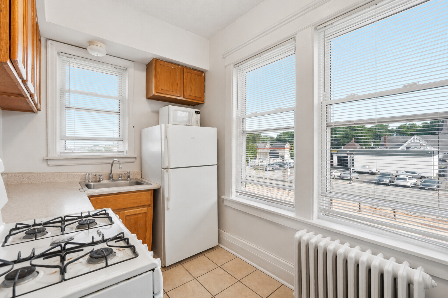 View of Commercial Sale at 860 University Avenue, Saint Paul MN 55104, Saint Paul (14 of 20) - Mike Wilen | Minnesota Team Real Estate