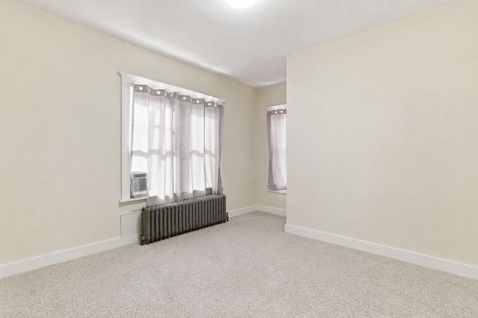 View of Commercial Sale at 860 University Avenue, Saint Paul MN 55104, Saint Paul (11 of 20) - Mike Wilen | Minnesota Team Real Estate