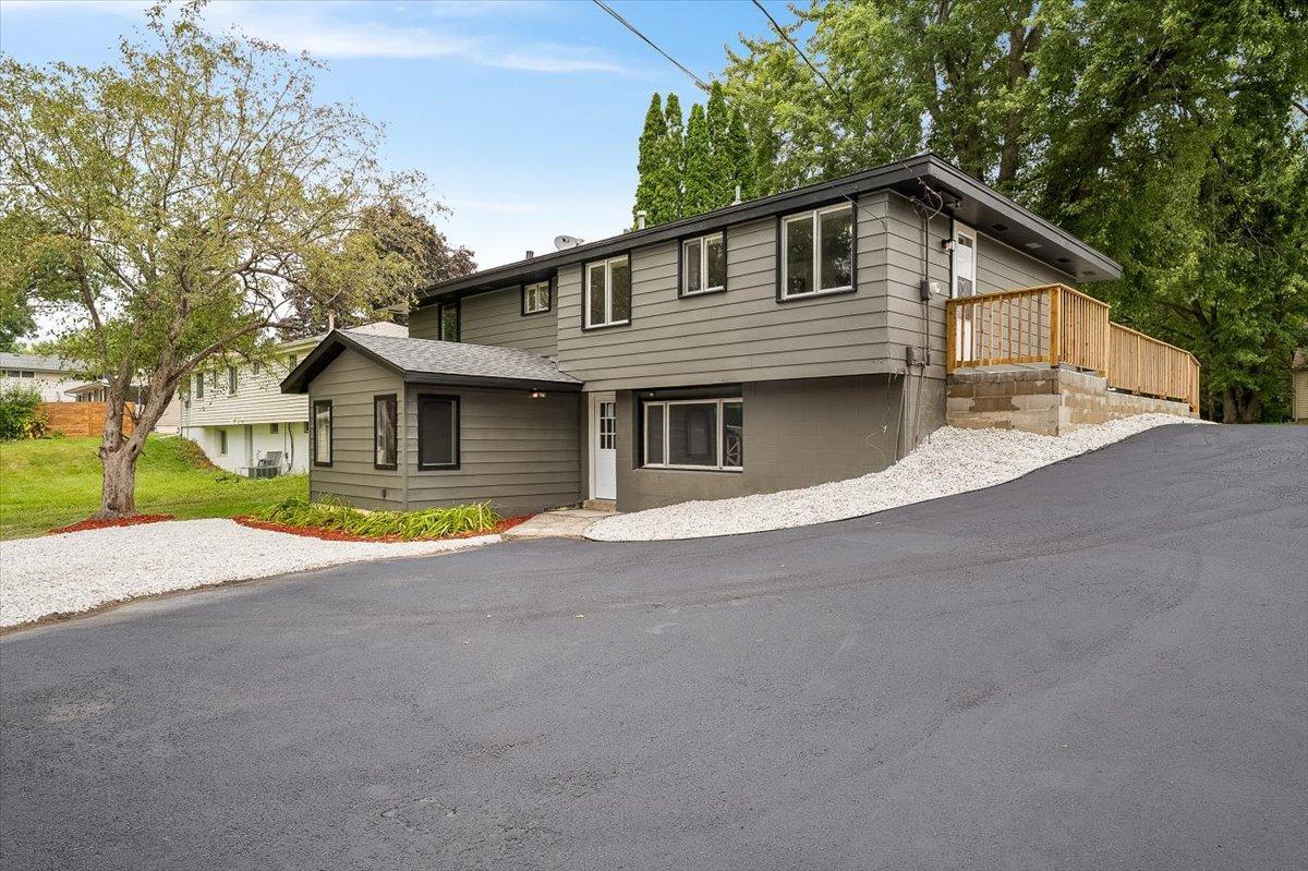 View of Residential at 1401 Winnetka Avenue, Golden Valley MN 55427, Golden Valley (39 of 48) - Mike Wilen | Minnesota Team Real Estate