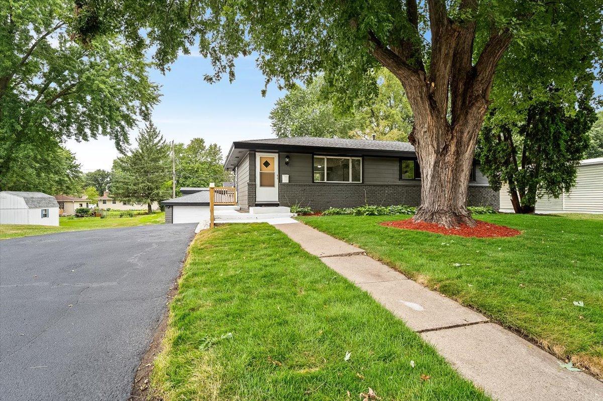 View of Residential at 1401 Winnetka Avenue, Golden Valley MN 55427, Golden Valley (2 of 48) - Mike Wilen | Minnesota Team Real Estate