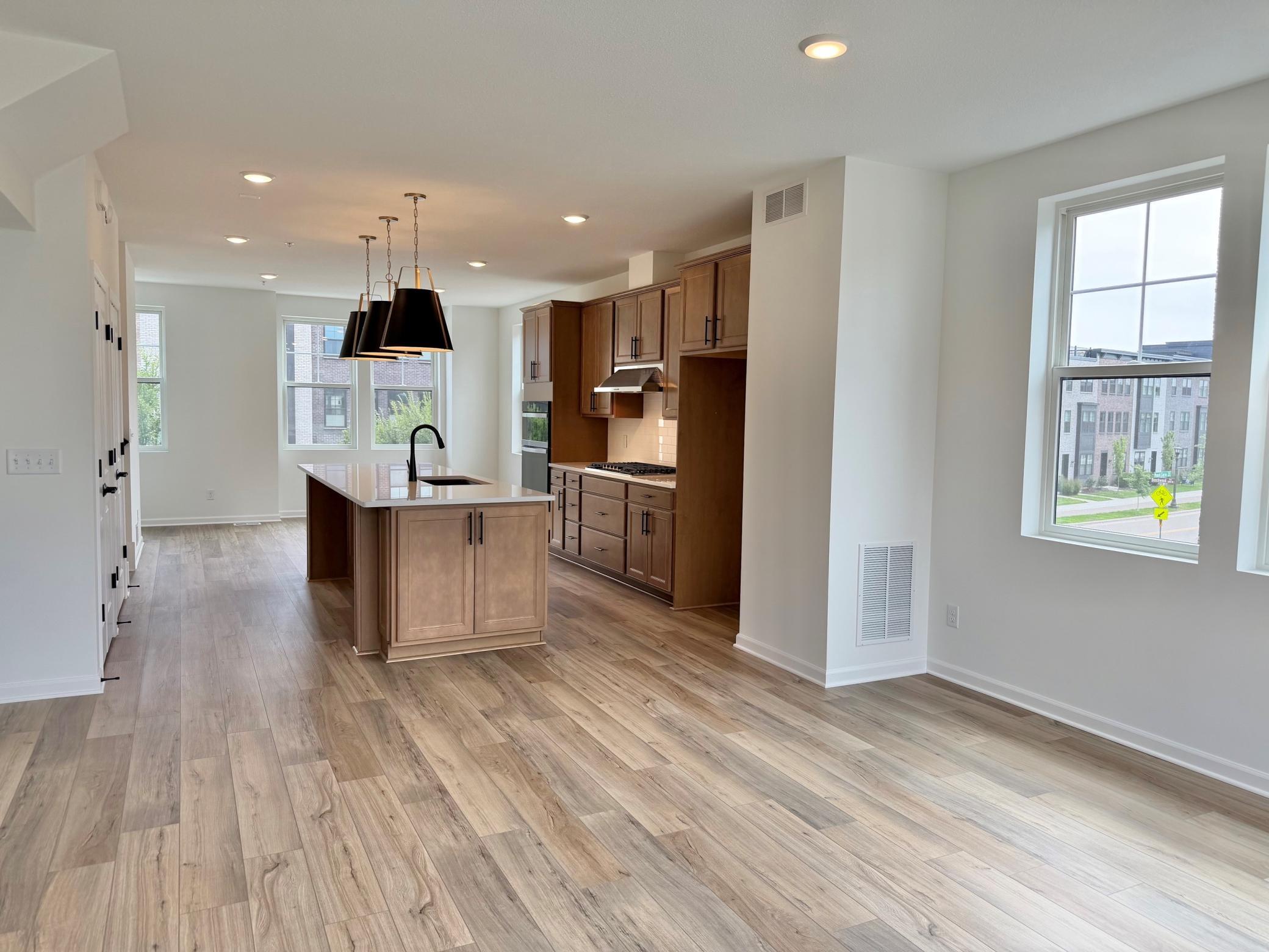 View of Residential at 851 Mount Curve, Saint Paul MN 55116, Saint Paul (12 of 46) - Mike Wilen | Minnesota Team Real Estate