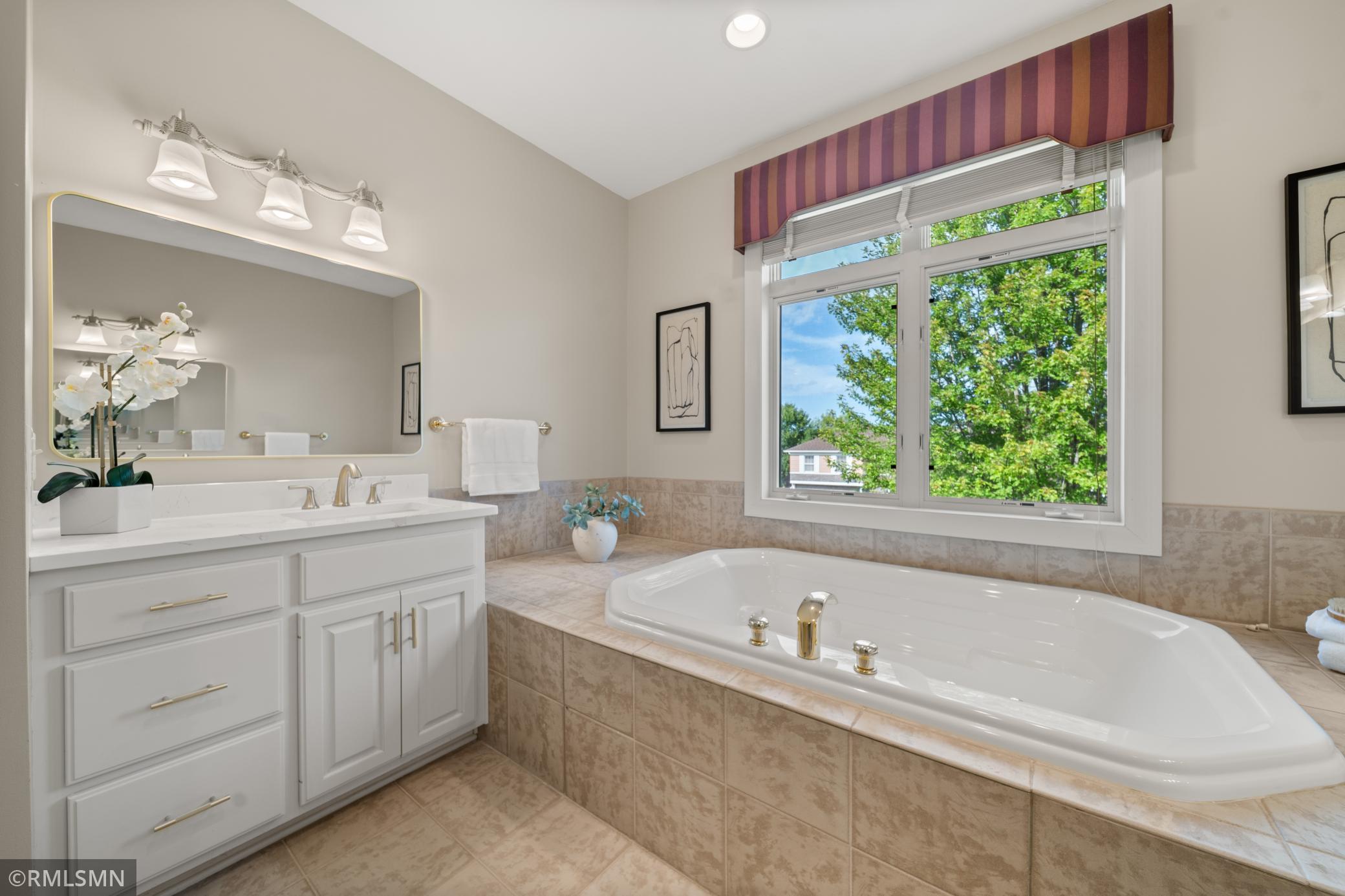 View of Residential at 6102 Creek Ridge Court, Minnetonka MN 55345, Minnetonka (56 of 90) - Mike Wilen | Minnesota Team Real Estate
