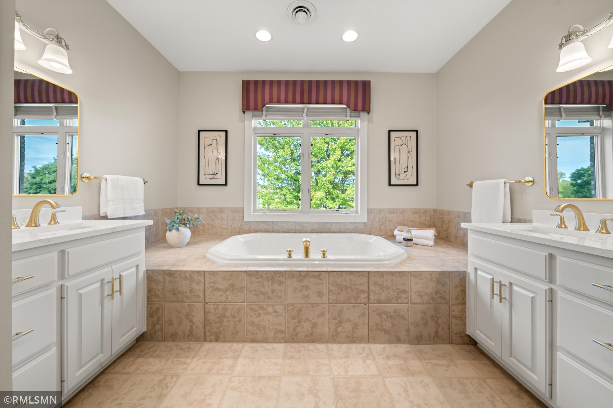 View of Residential at 6102 Creek Ridge Court, Minnetonka MN 55345, Minnetonka (54 of 90) - Mike Wilen | Minnesota Team Real Estate