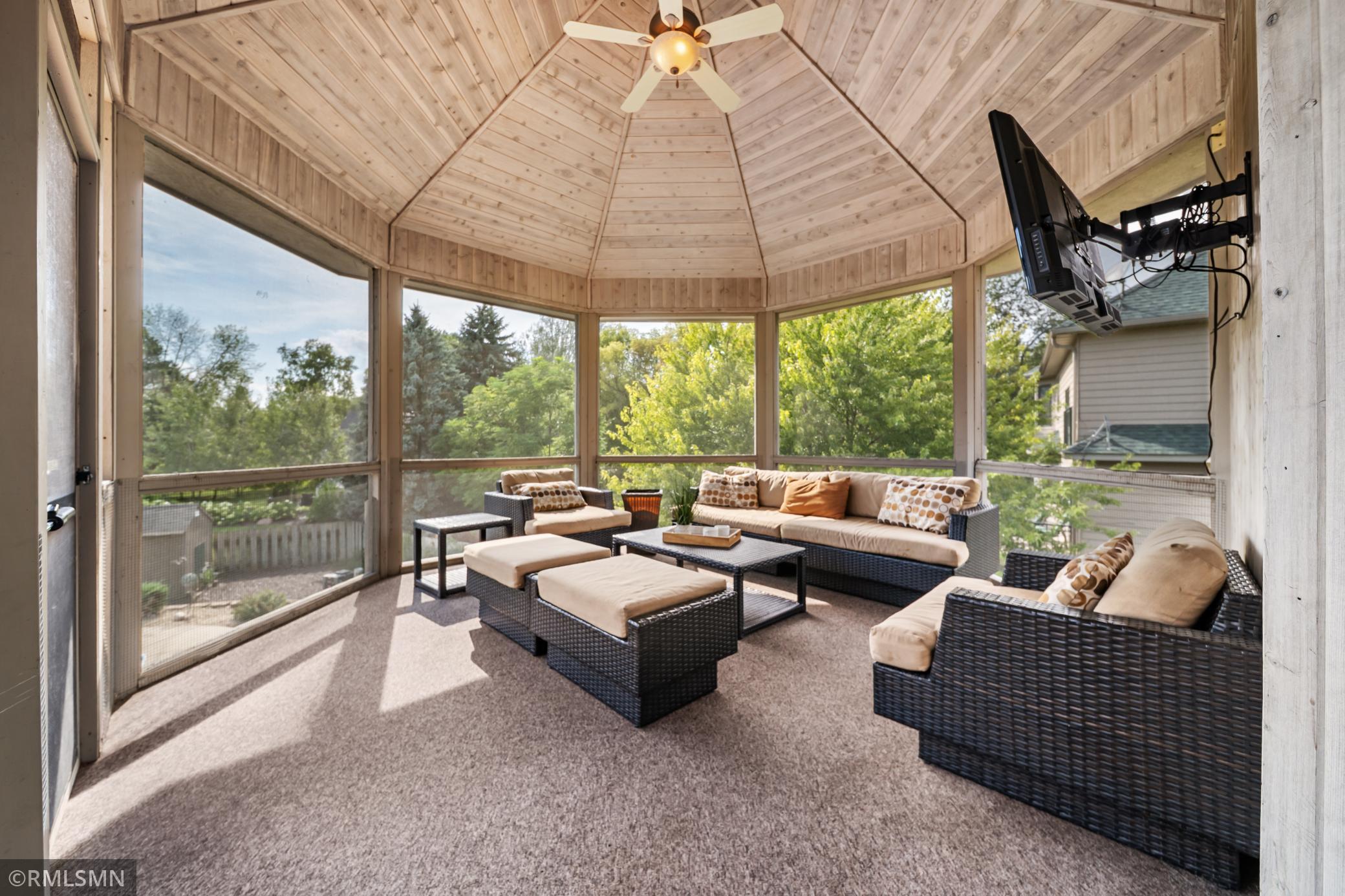 View of Residential at 6102 Creek Ridge Court, Minnetonka MN 55345, Minnetonka (37 of 90) - Mike Wilen | Minnesota Team Real Estate