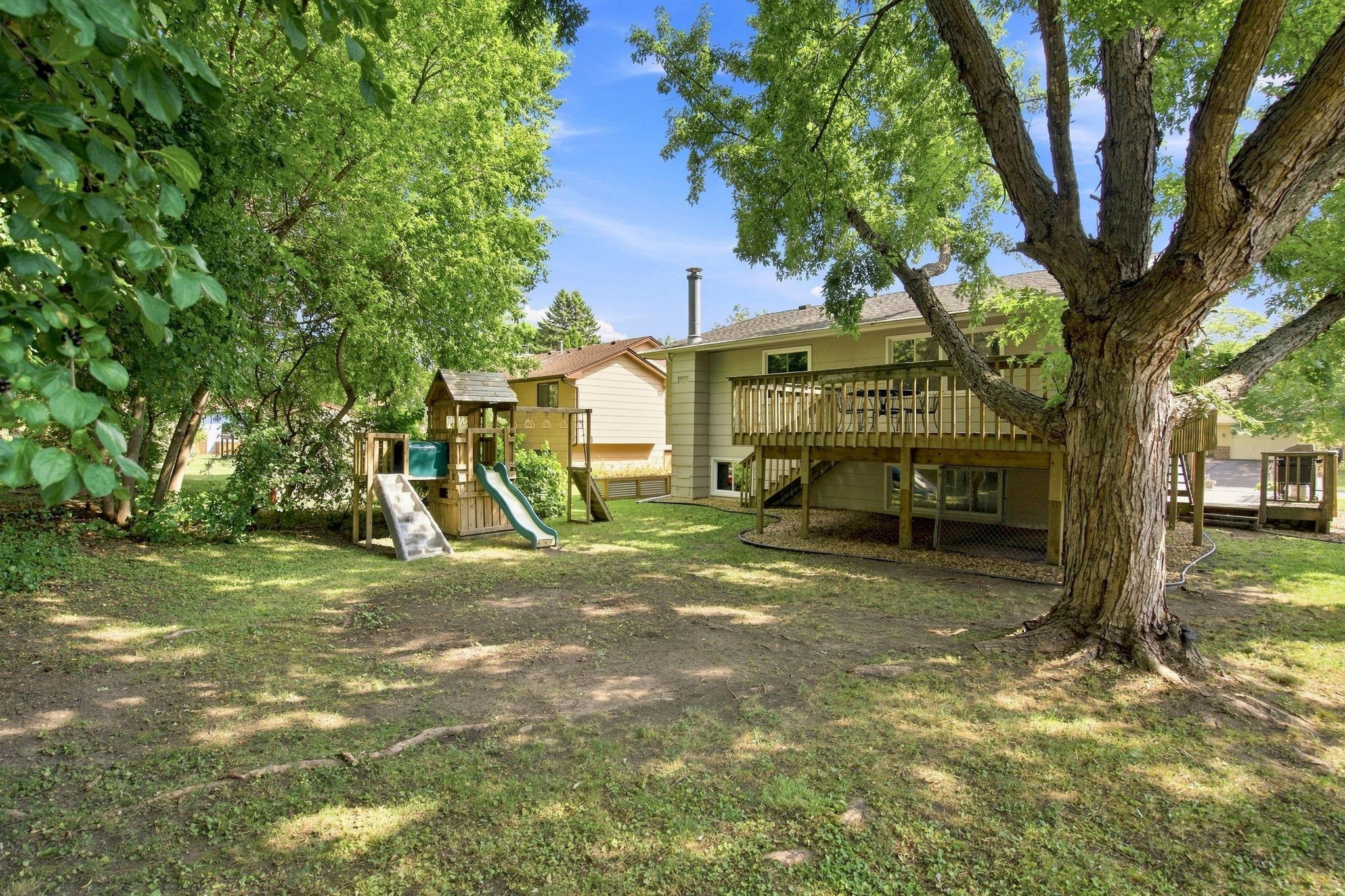 View of Residential at 11410 48th Avenue, Plymouth MN 55442, Plymouth (24 of 30) - Mike Wilen | Minnesota Team Real Estate