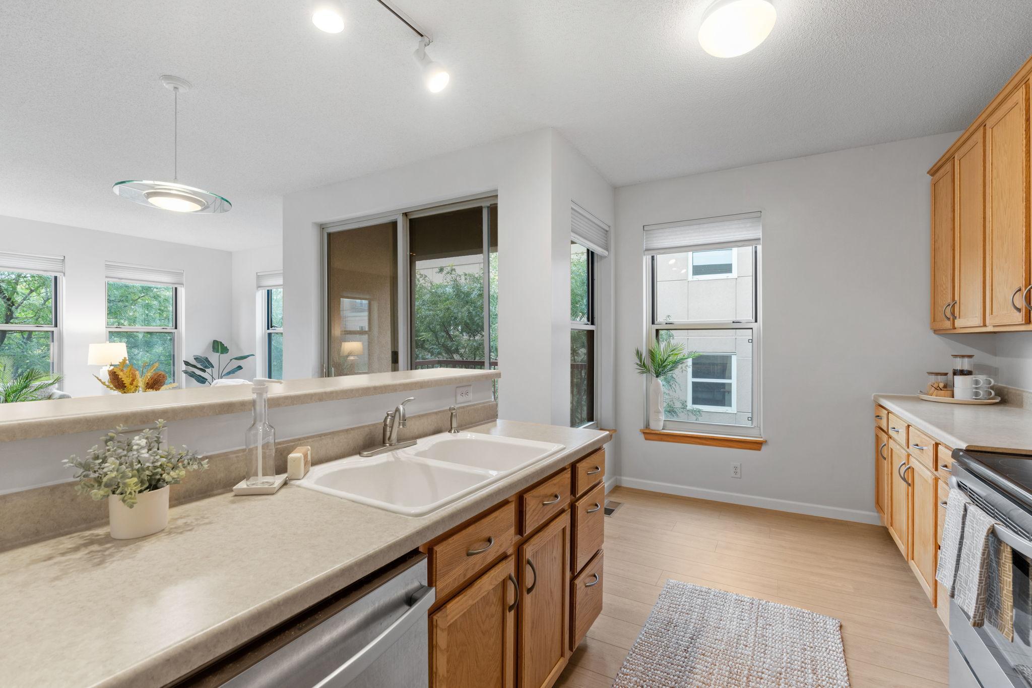 View of Residential at 580 2nd Street #406, Minneapolis MN 55401, Minneapolis (7 of 31) - Mike Wilen | Minnesota Team Real Estate