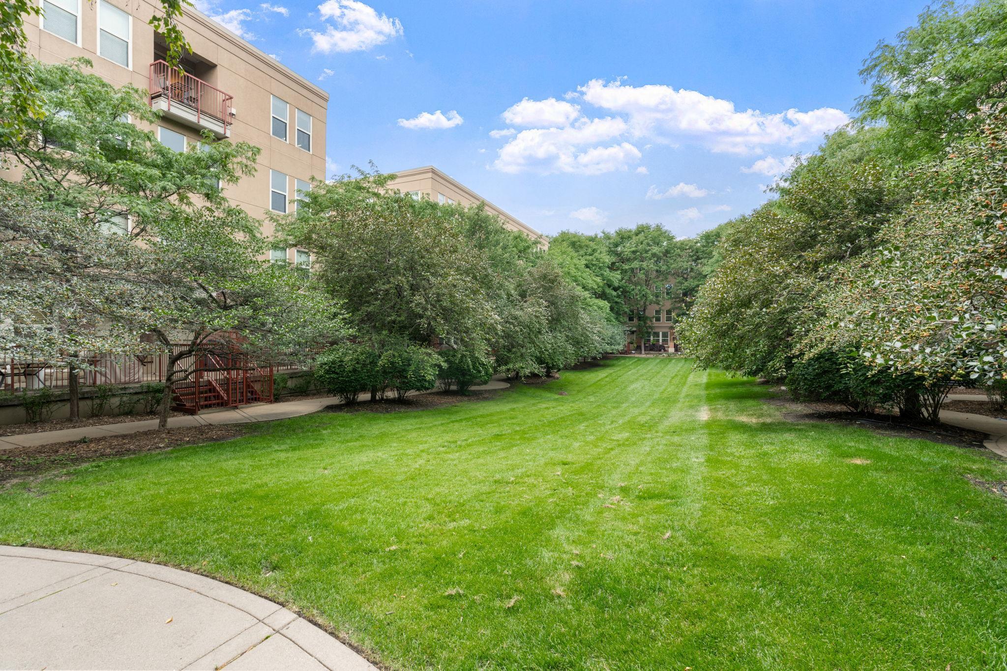 View of Residential at 580 2nd Street #406, Minneapolis MN 55401, Minneapolis (23 of 31) - Mike Wilen | Minnesota Team Real Estate