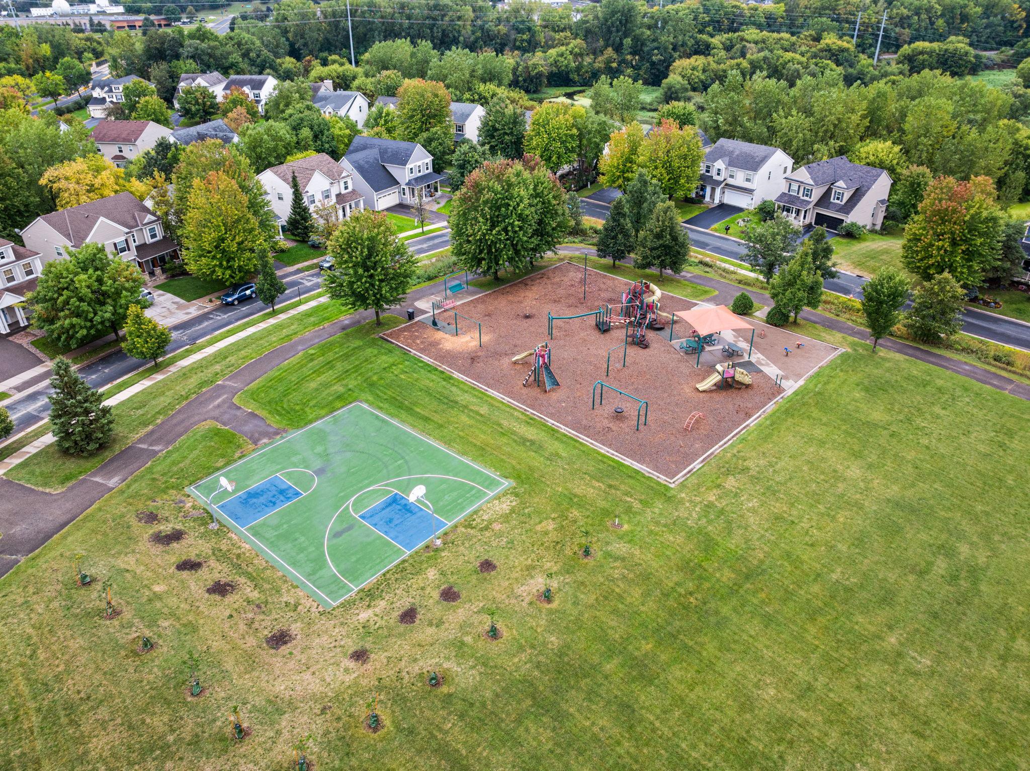 View of Residential at 13860 52nd Avenue, Plymouth MN 55446, Plymouth (36 of 39) - Mike Wilen | Minnesota Team Real Estate