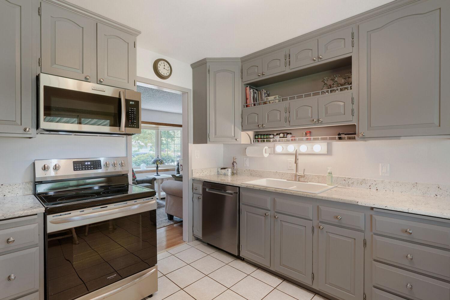 View of Residential at 9242 15th Avenue, Bloomington MN 55425, Bloomington (12 of 29) - Mike Wilen | Minnesota Team Real Estate