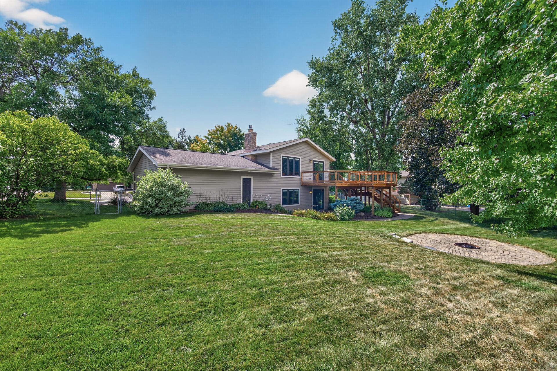 View of Residential at 1945 Beaver Dam Court, Eagan MN 55122, Eagan (31 of 33) - Mike Wilen | Minnesota Team Real Estate