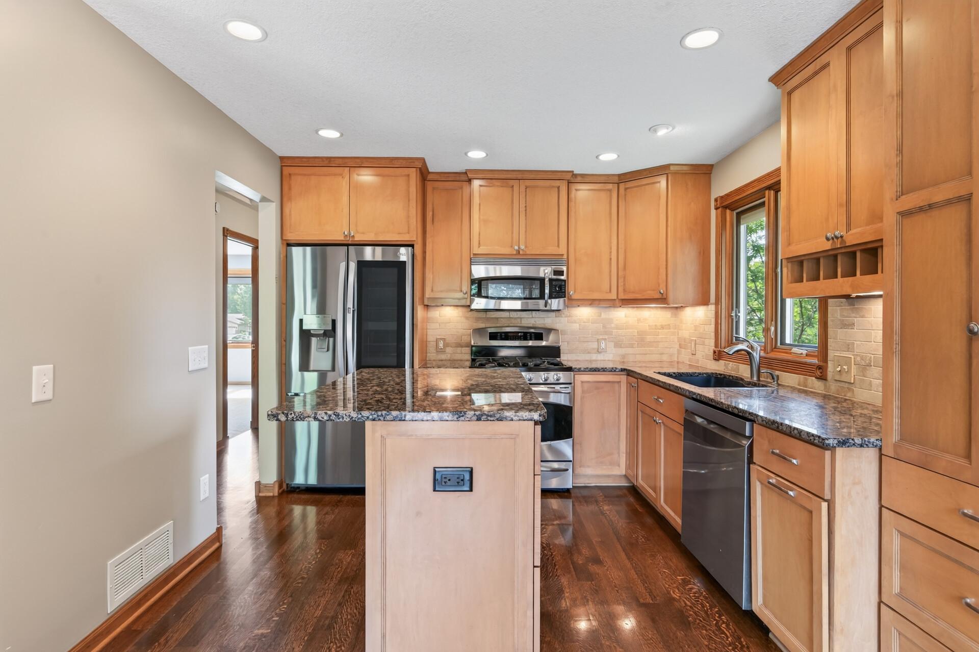 View of Residential at 1945 Beaver Dam Court, Eagan MN 55122, Eagan (10 of 33) - Mike Wilen | Minnesota Team Real Estate