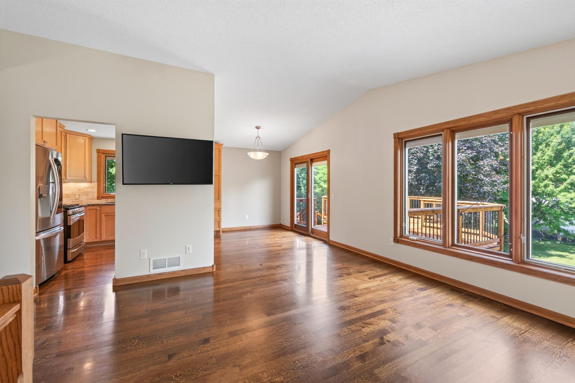 View of Residential at 1945 Beaver Dam Court, Eagan MN 55122, Eagan (4 of 33) - Mike Wilen | Minnesota Team Real Estate