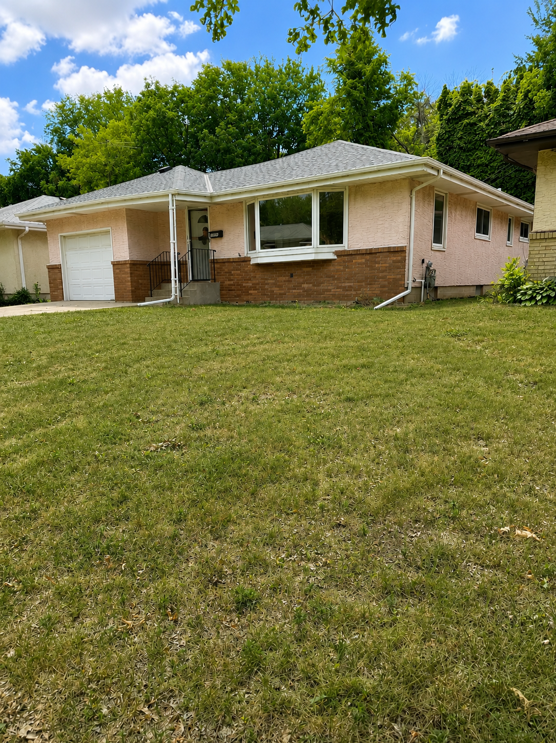 View of Residential at 1600 Suburban Avenue, Saint Paul MN 55106, Saint Paul (2 of 24) - Mike Wilen | Minnesota Team Real Estate