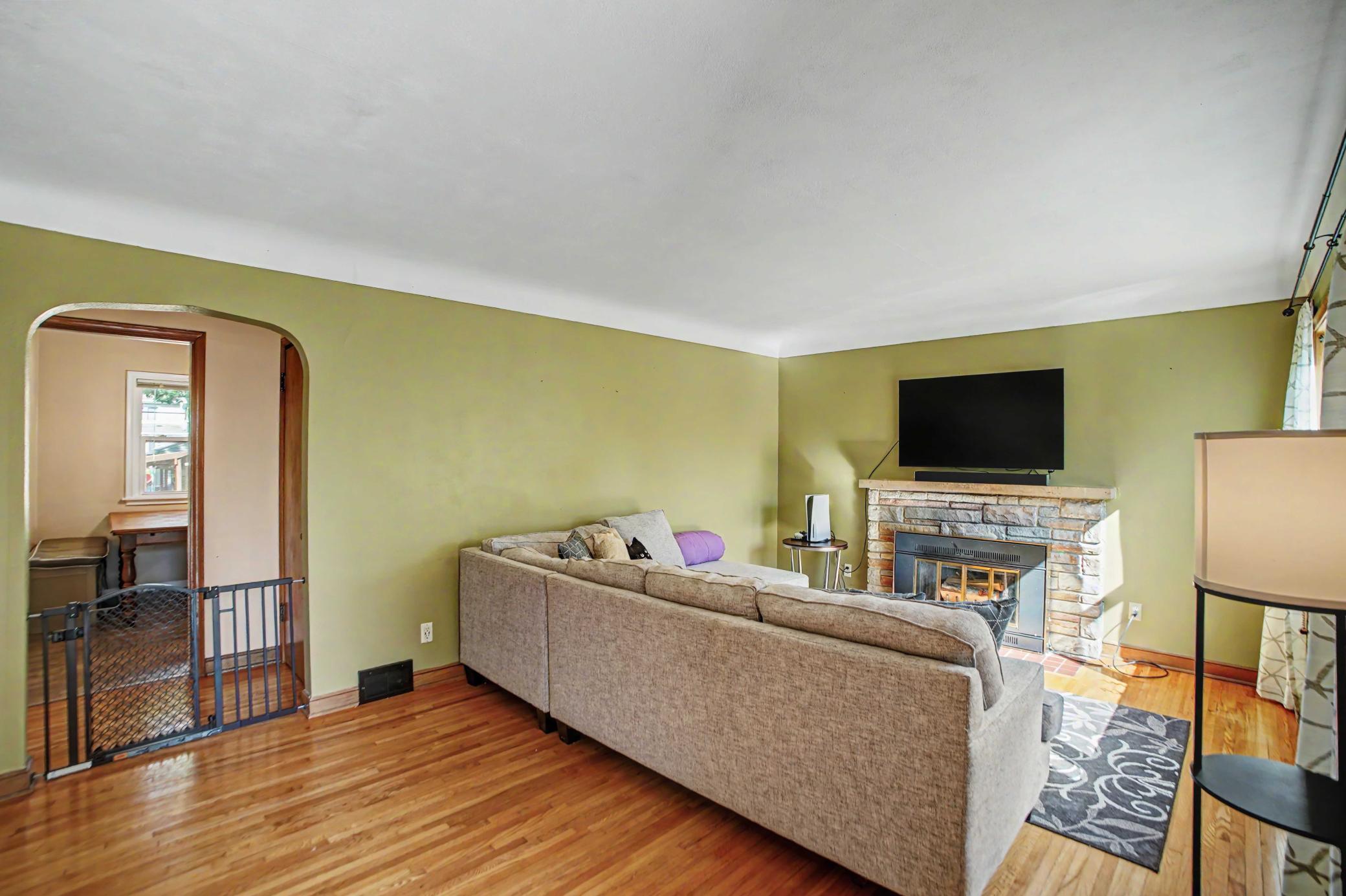 View of Residential at 1595 Maywood Street, Saint Paul MN 55117, Saint Paul (3 of 33) - Mike Wilen | Minnesota Team Real Estate