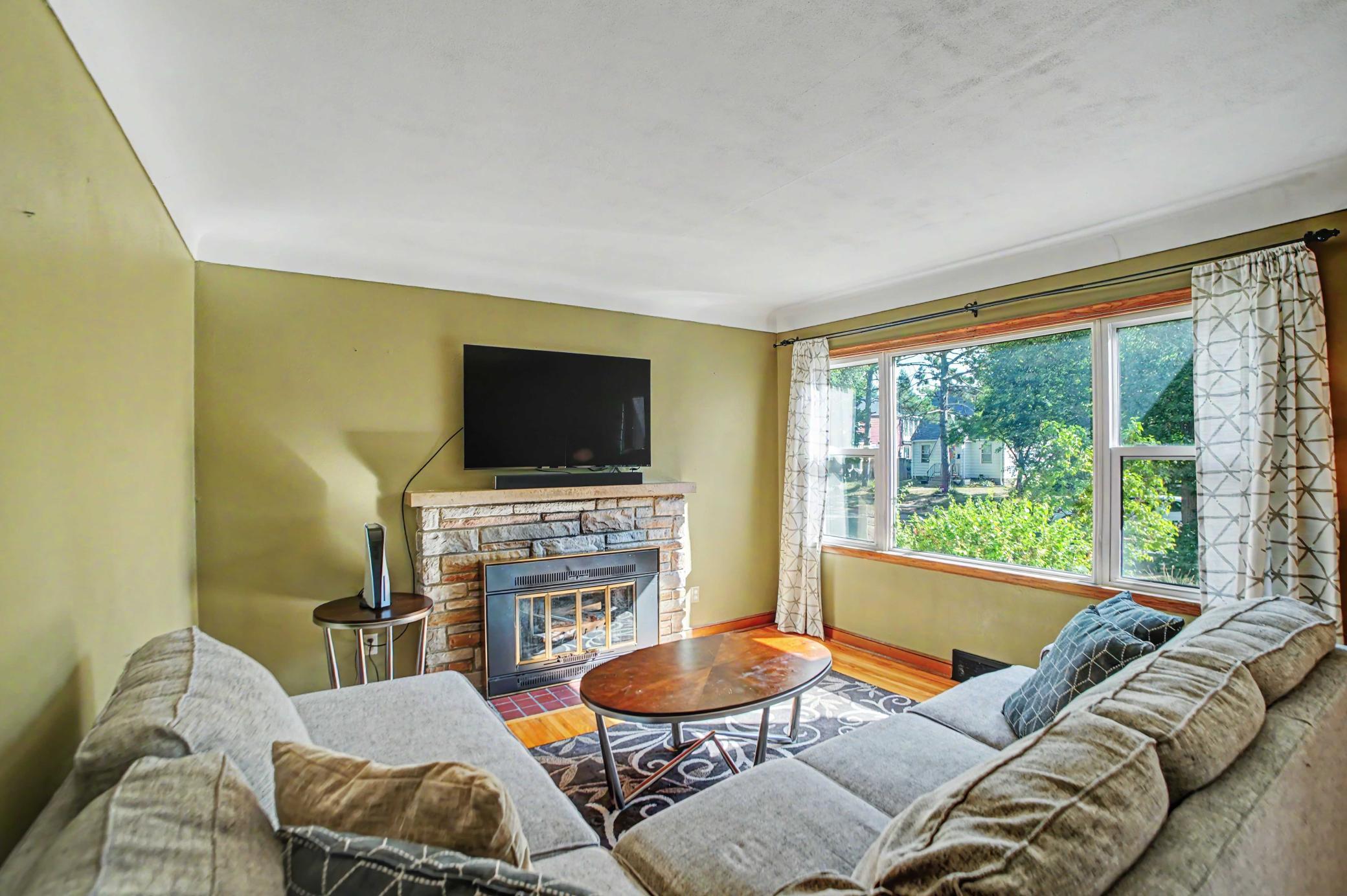 View of Residential at 1595 Maywood Street, Saint Paul MN 55117, Saint Paul (5 of 33) - Mike Wilen | Minnesota Team Real Estate