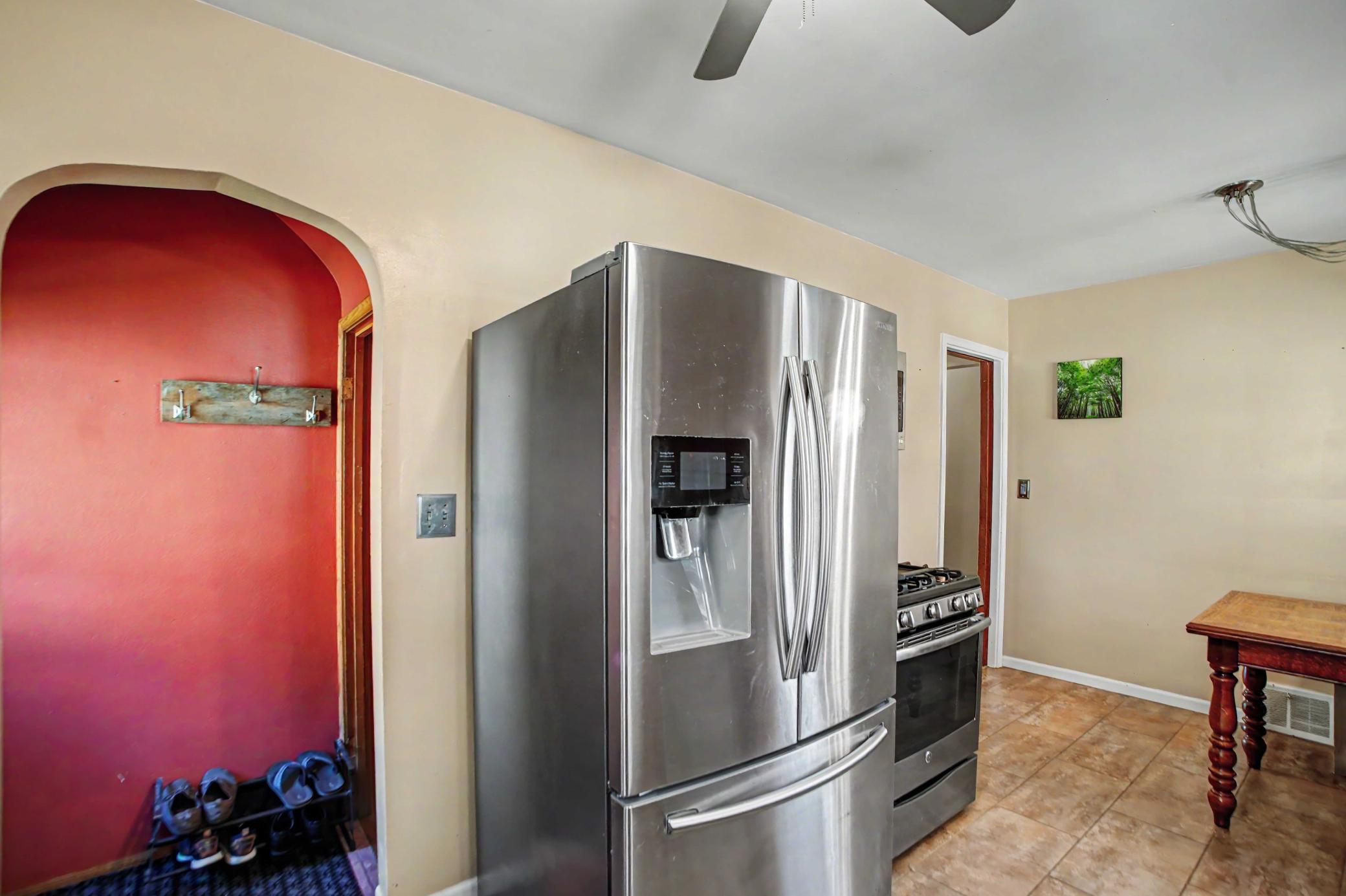 View of Residential at 1595 Maywood Street, Saint Paul MN 55117, Saint Paul (14 of 33) - Mike Wilen | Minnesota Team Real Estate