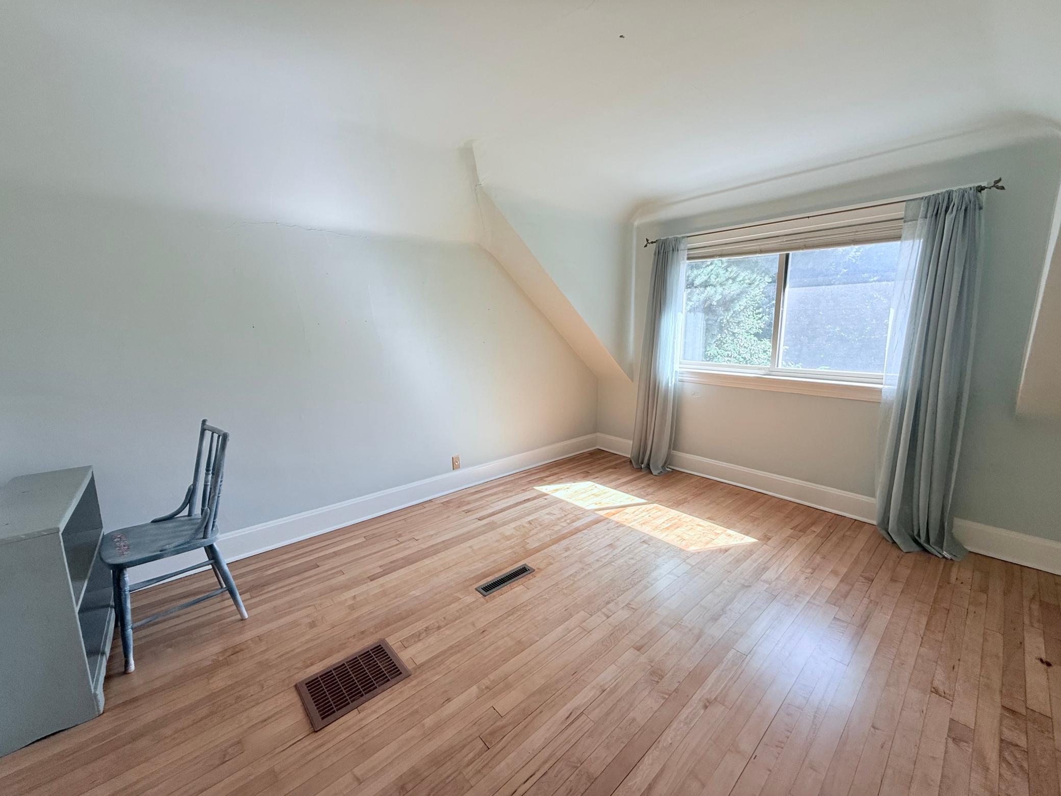 View of Residential at 3343 Girard Avenue, Minneapolis MN 55412, Minneapolis (25 of 38) - Mike Wilen | Minnesota Team Real Estate