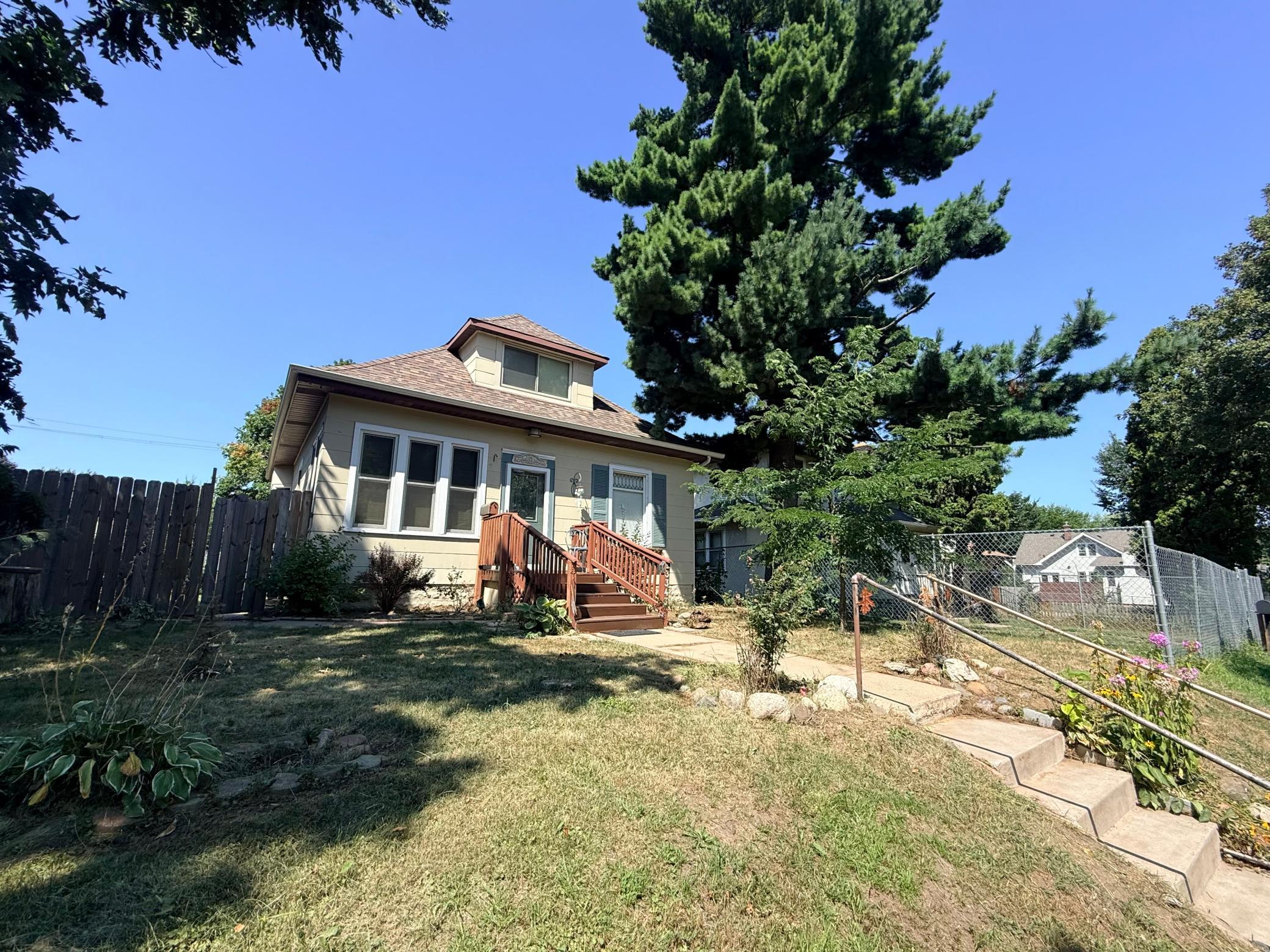 View of Residential at 3343 Girard Avenue, Minneapolis MN 55412, Minneapolis (3 of 38) - Mike Wilen | Minnesota Team Real Estate