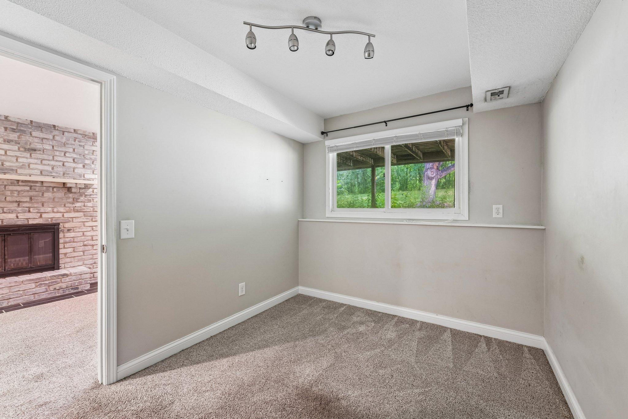 View of Residential at 12311 Oak Leaf Court, Burnsville MN 55337, Burnsville (20 of 30) - Mike Wilen | Minnesota Team Real Estate