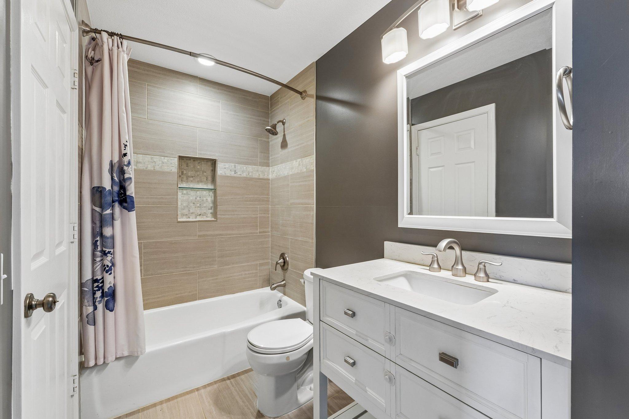 View of Residential at 12311 Oak Leaf Court, Burnsville MN 55337, Burnsville (14 of 30) - Mike Wilen | Minnesota Team Real Estate